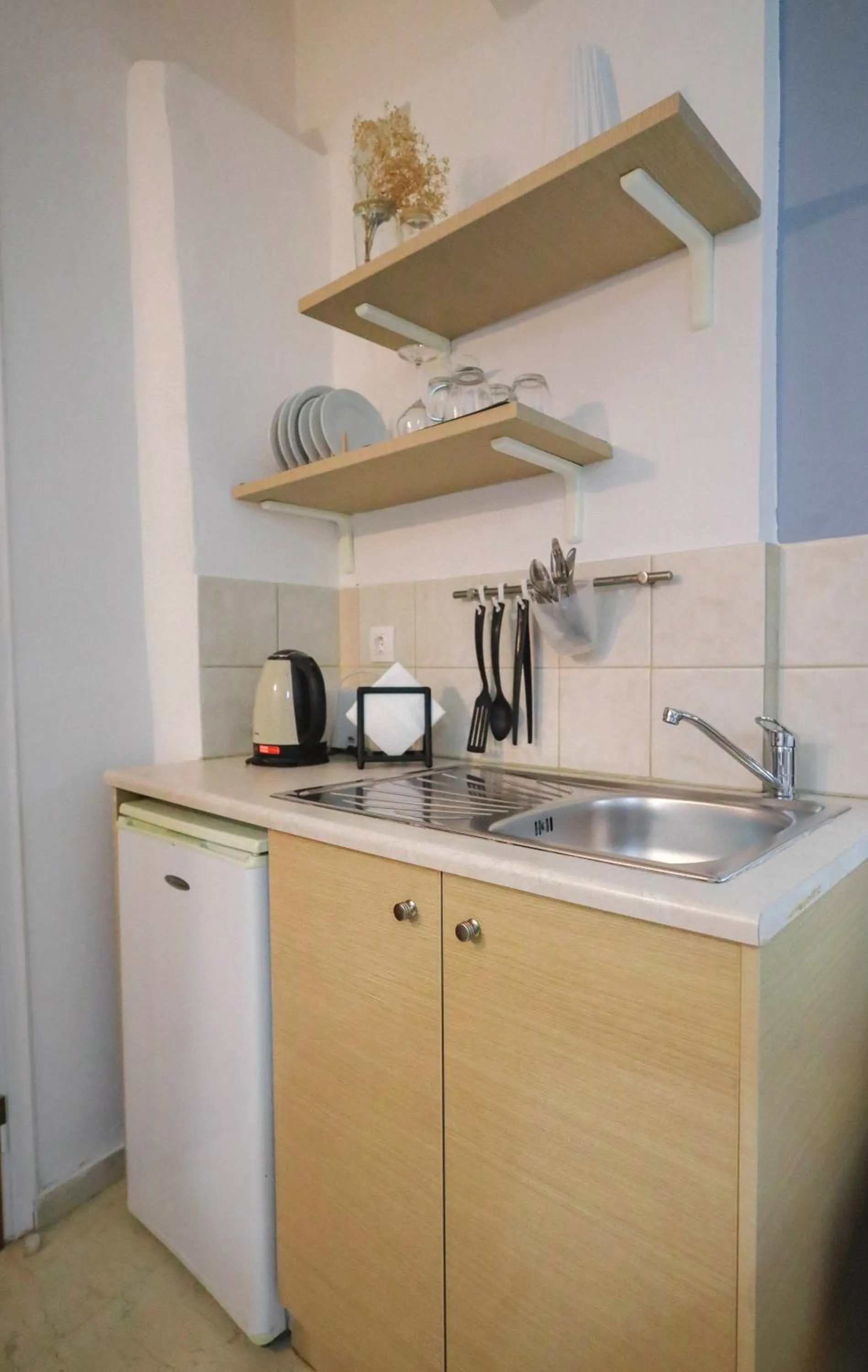 Kitchen or kitchenette in Malia Boutique Studios