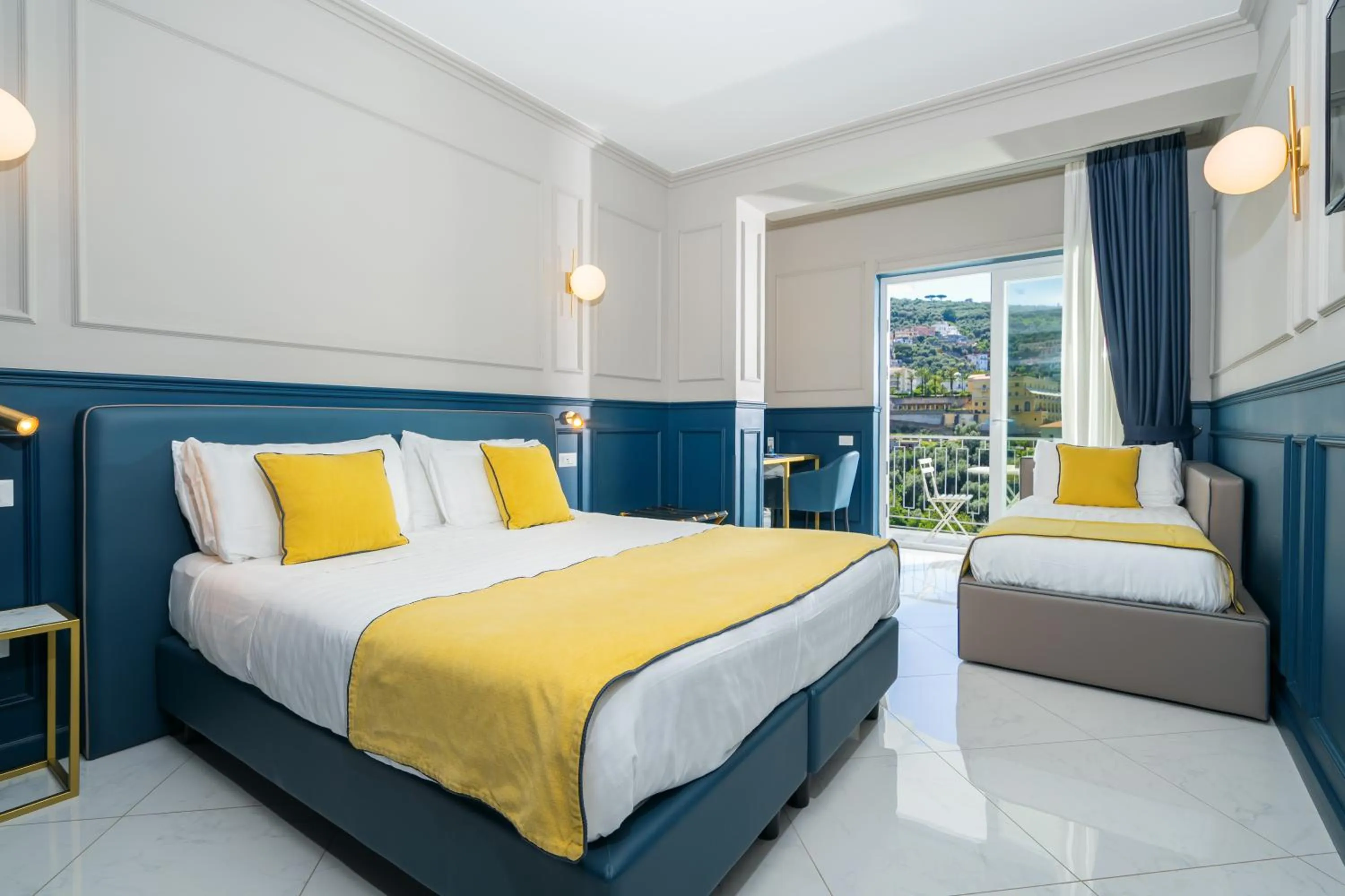 Bedroom, Bed in Hotel Mary