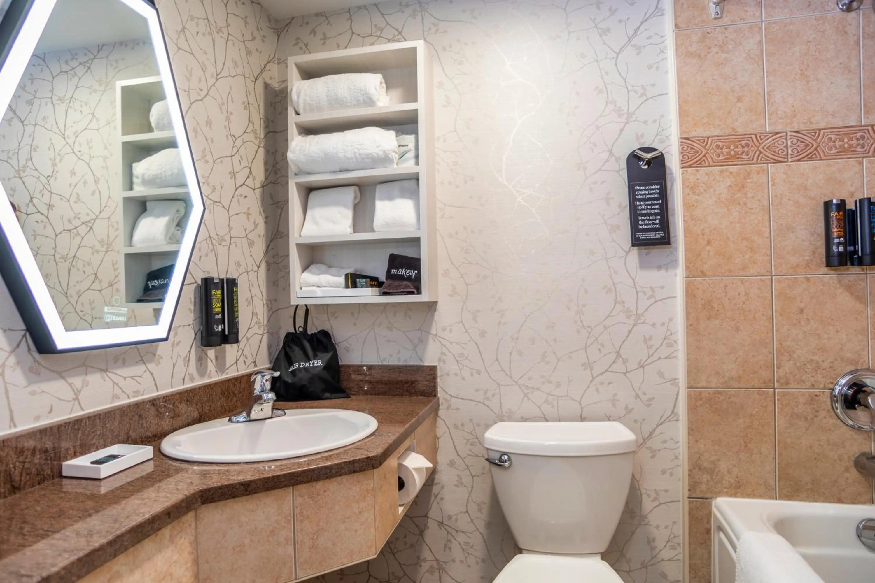 Bathroom in Old Orchard Inn