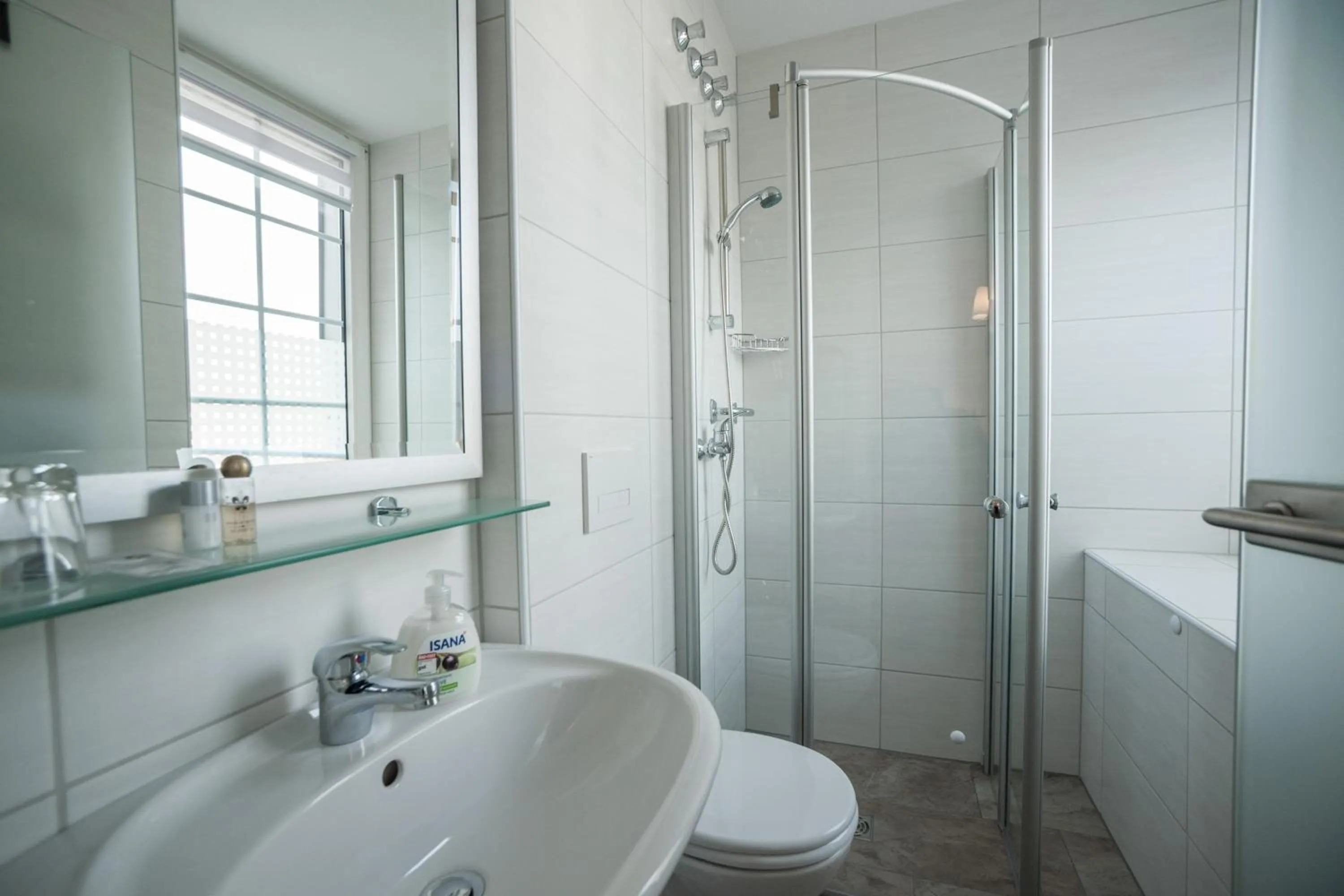 Shower in Hotel Böving