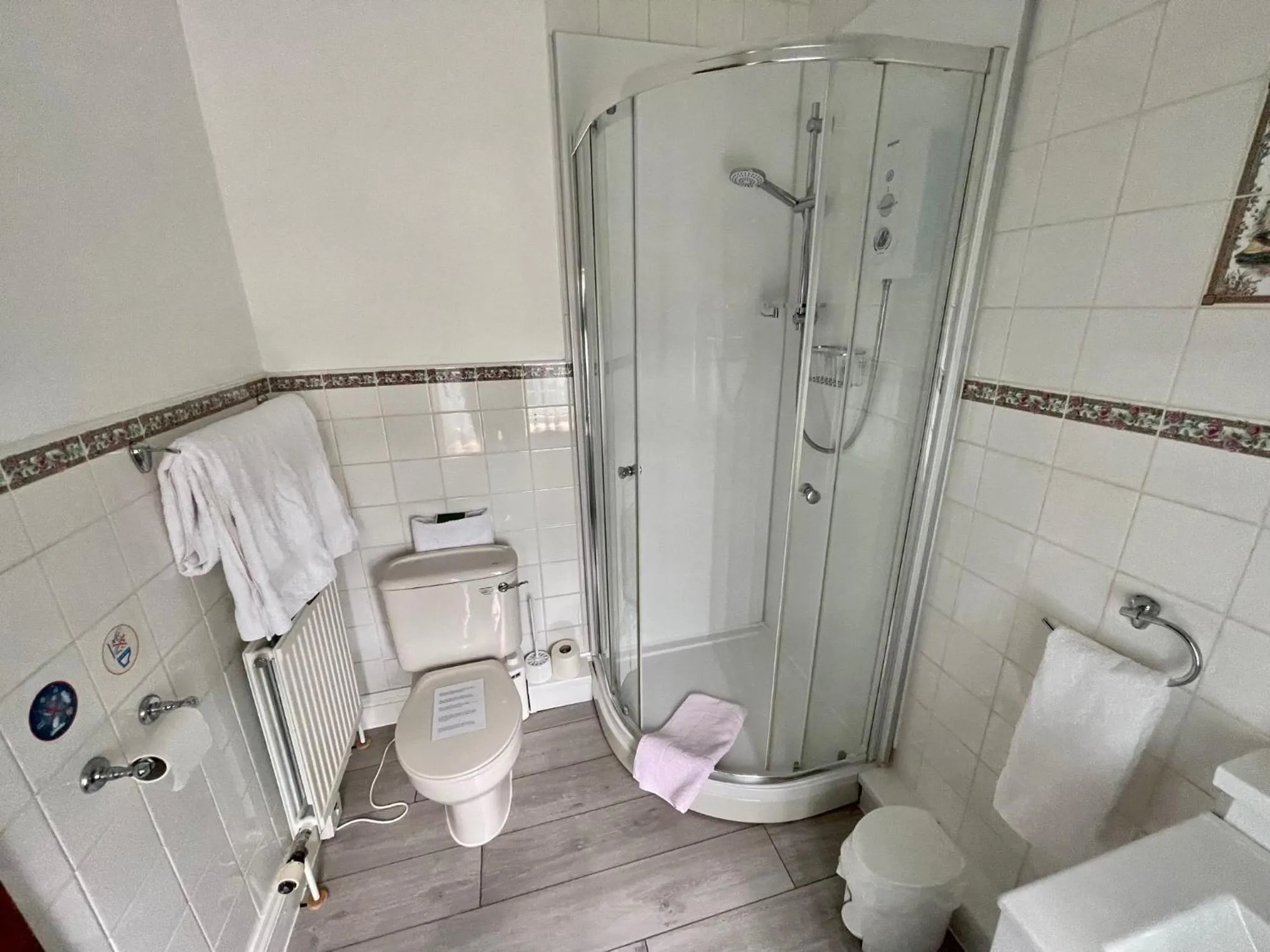 Bathroom in Plough and Harrow