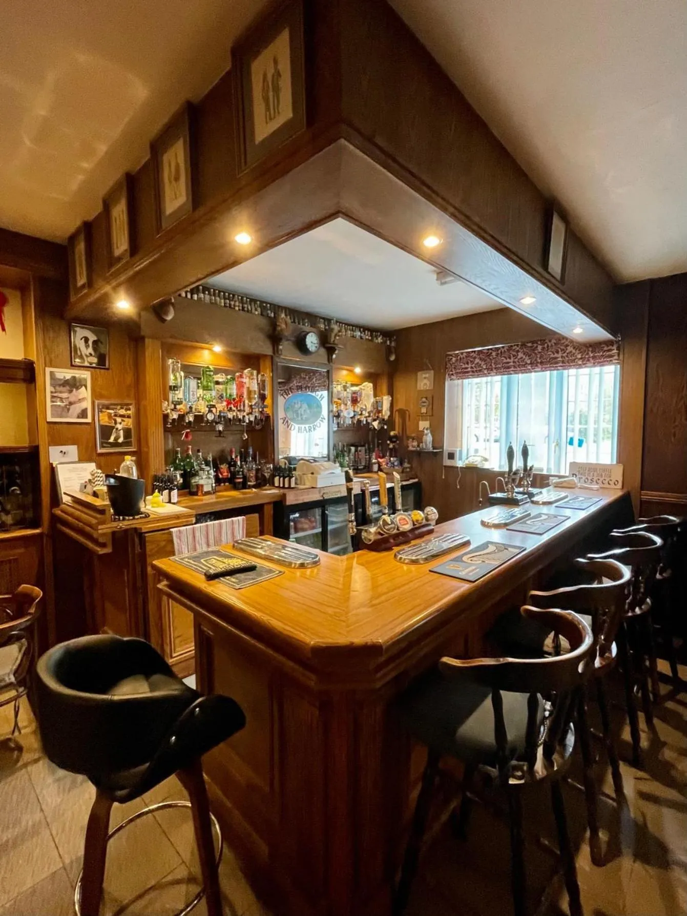 Lounge or bar in Plough and Harrow