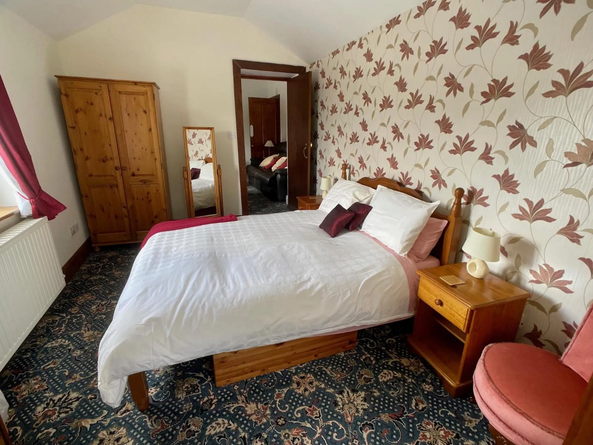 Bedroom, Bed in Plough and Harrow