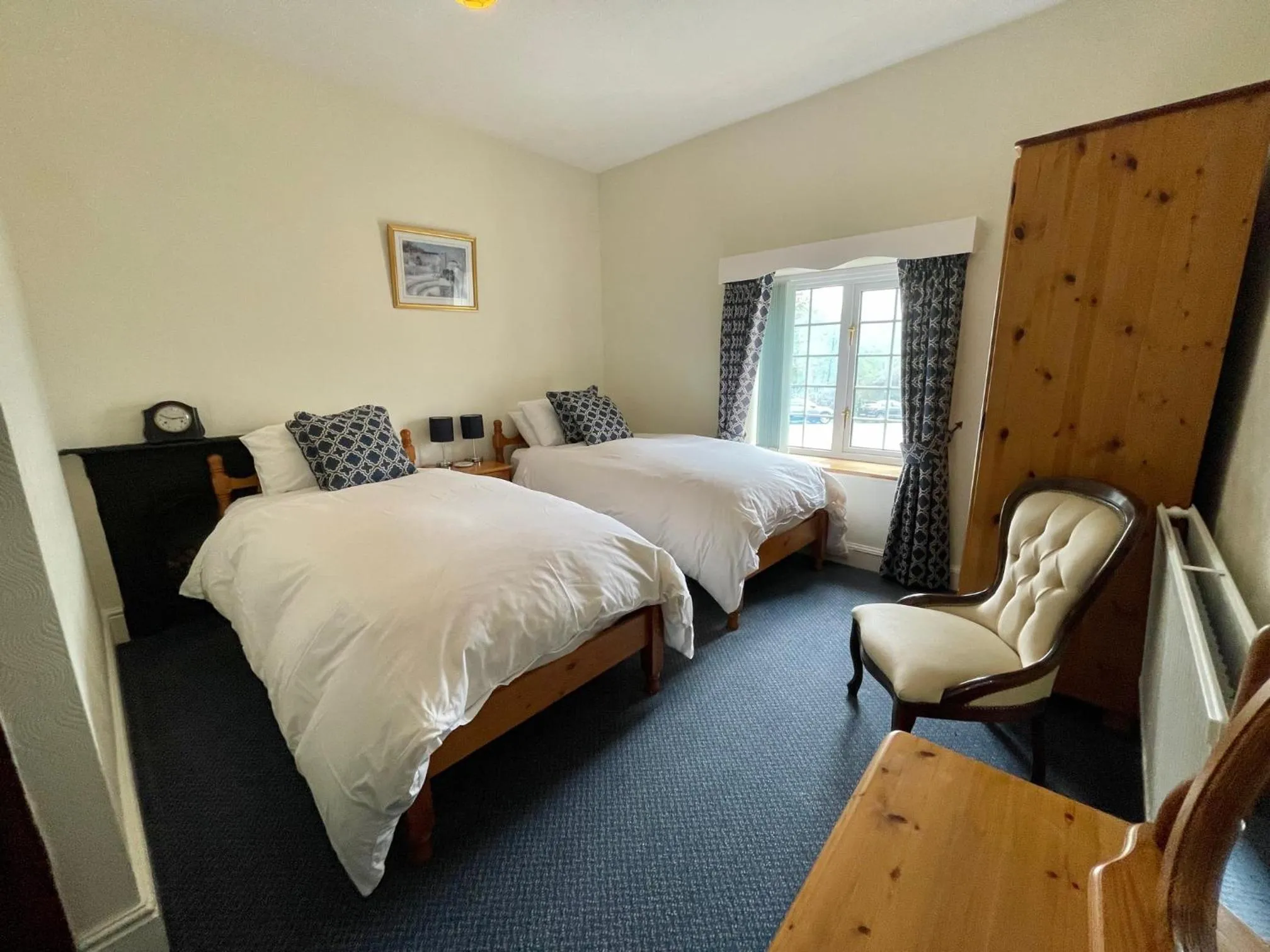 Bedroom, Bed in Plough and Harrow