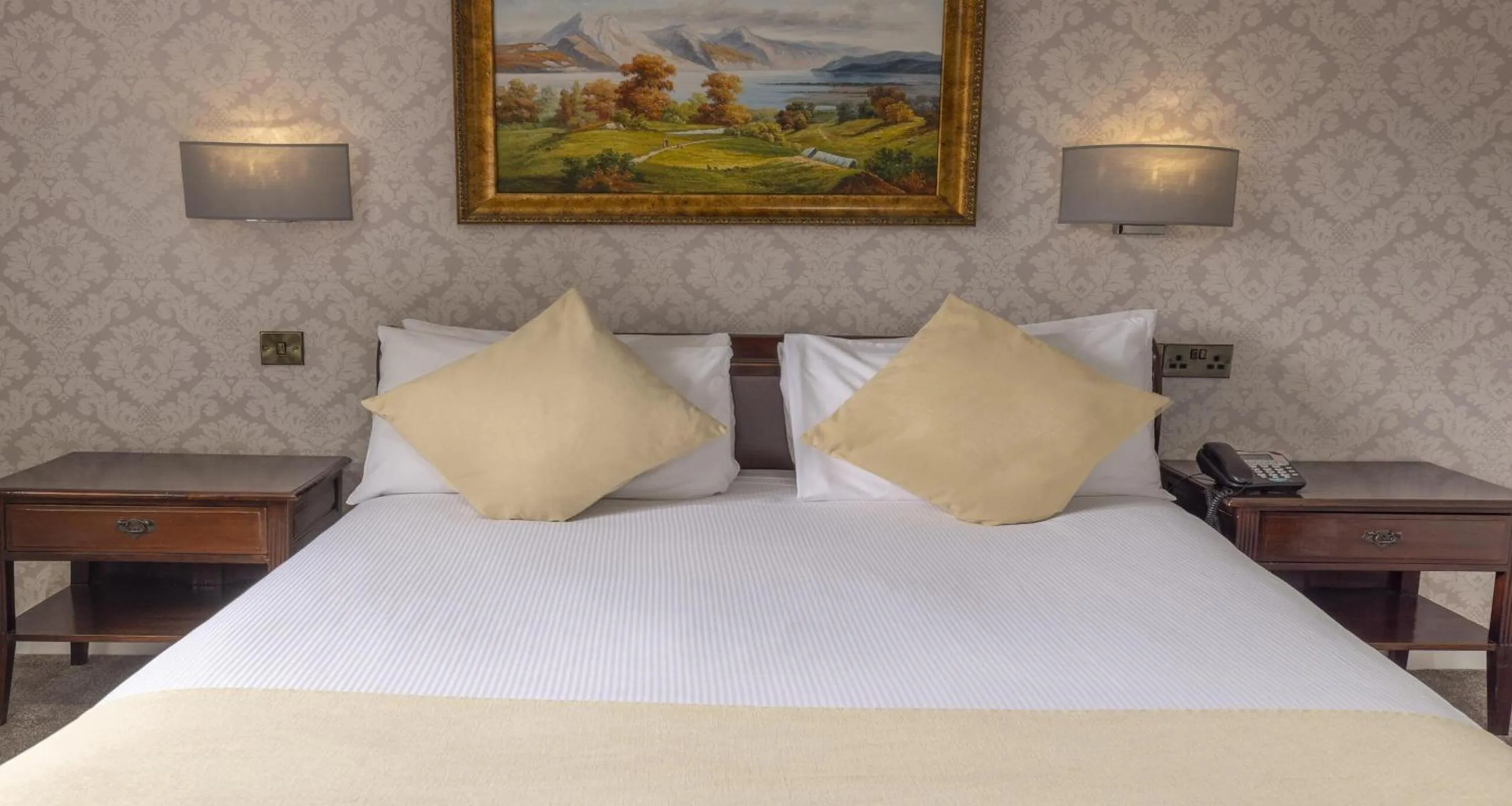 Bedroom, Bed in Castle Bromwich Hall Hotel, BW Signature Collection by Best Western