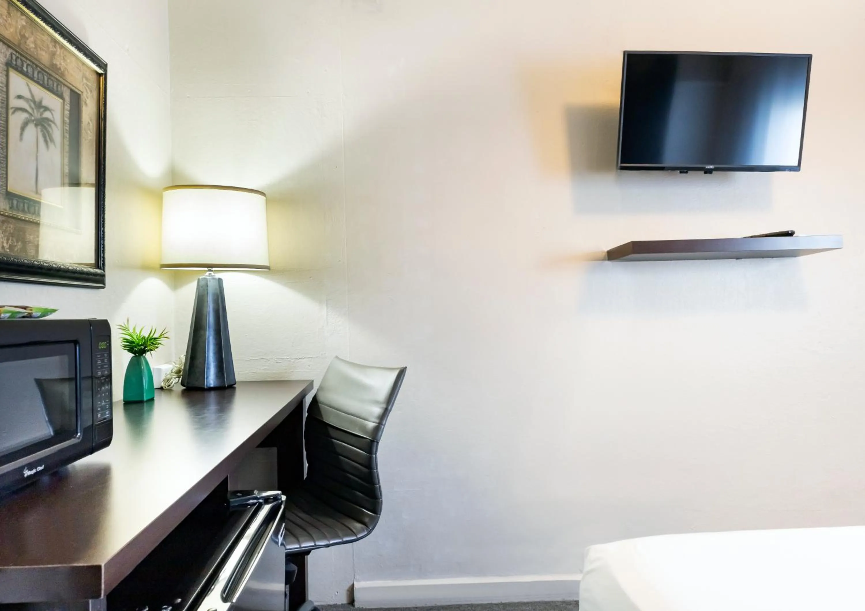 TV and multimedia in Villa Verde Inn