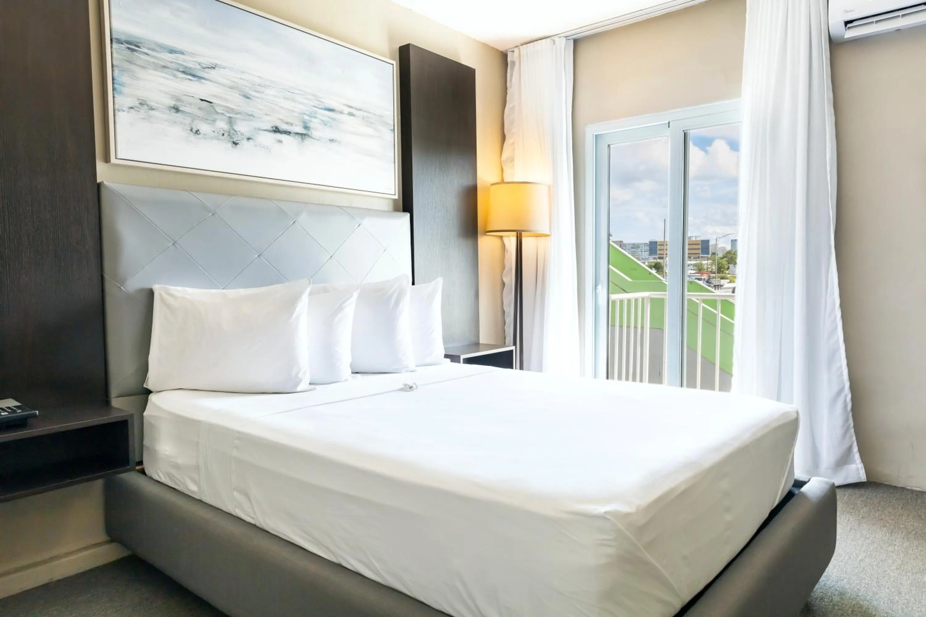 Bed in Villa Verde Inn