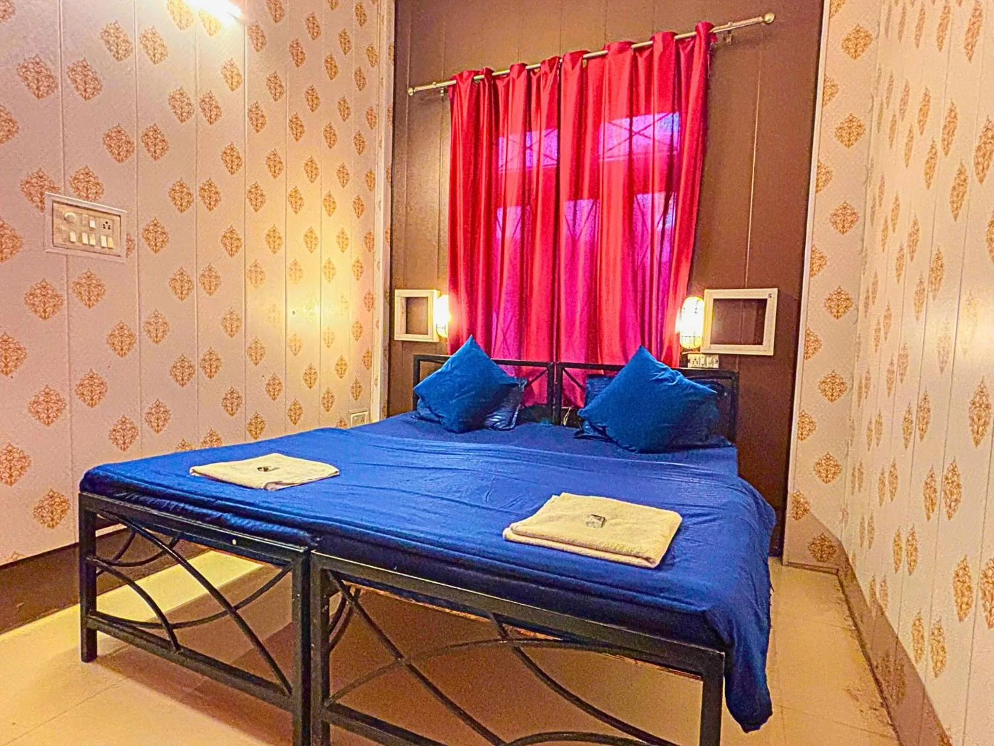 Bed in Skyard Hostel Rishikesh Laxman Jhula