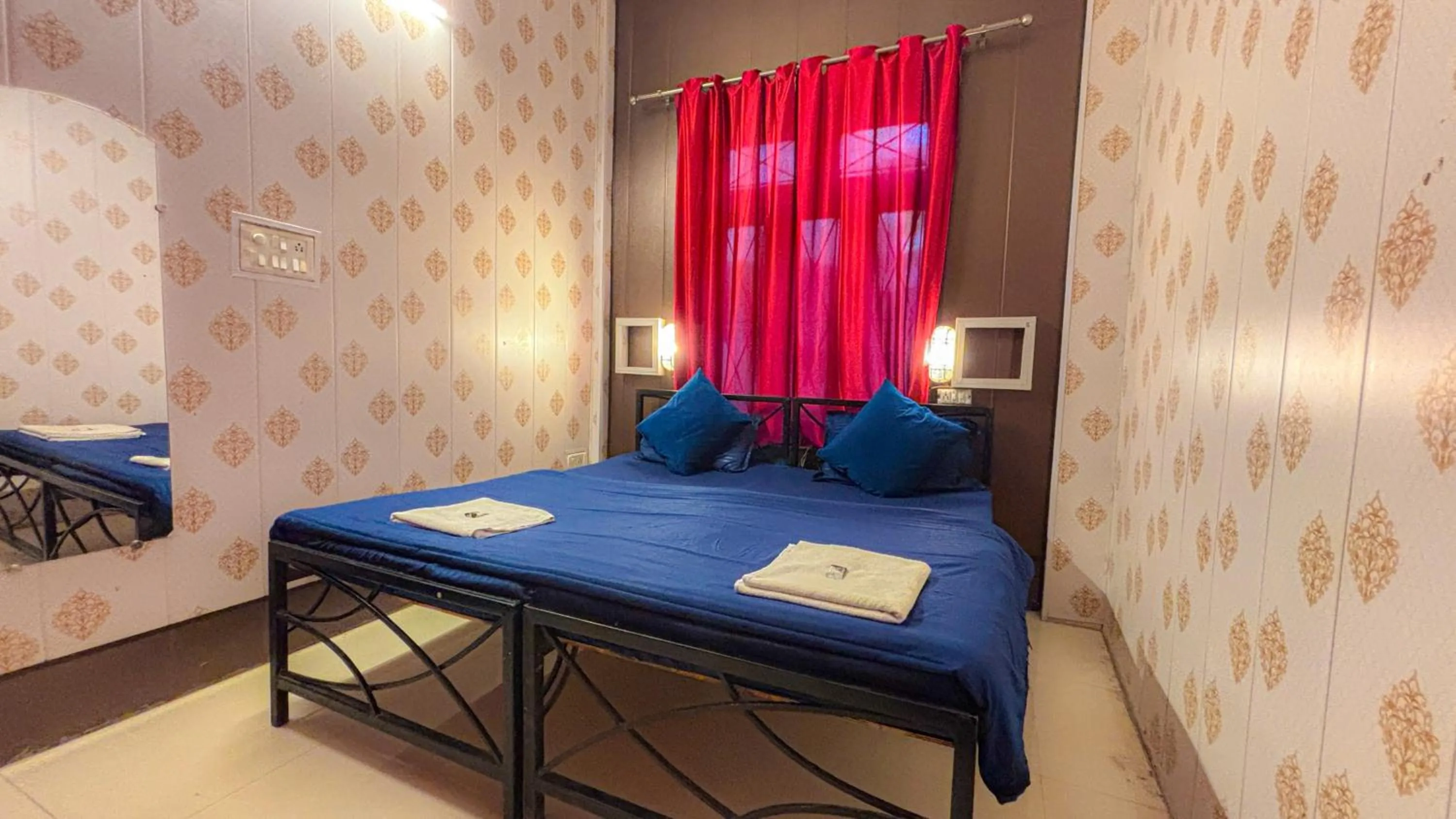 Bed in Skyard Hostel Rishikesh Laxman Jhula