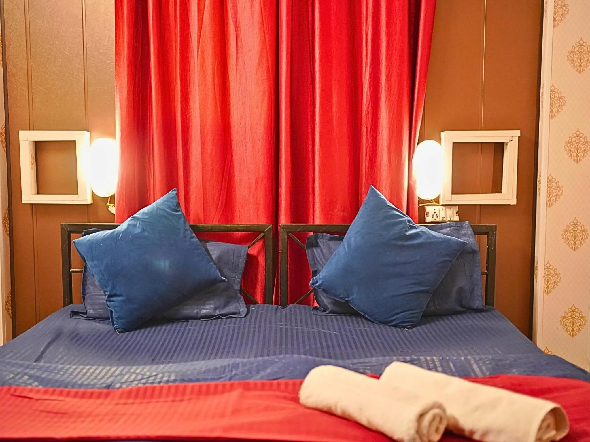 Bed in Skyard Hostel Rishikesh Laxman Jhula