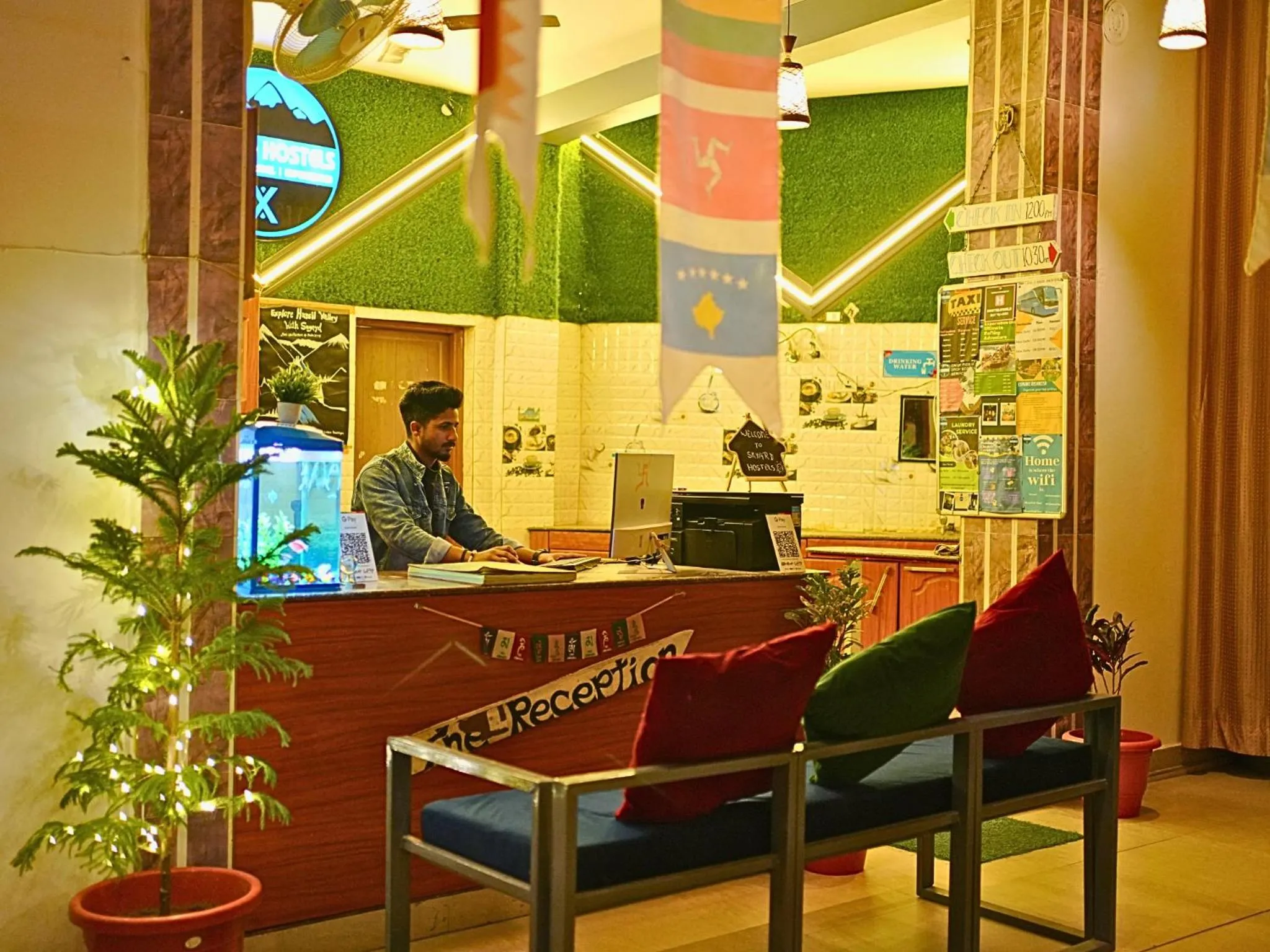 Lobby or reception in Skyard Hostel Rishikesh Laxman Jhula