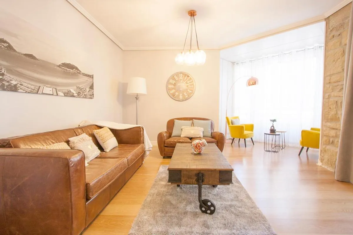 Living room in Gerezi - Basque Stay