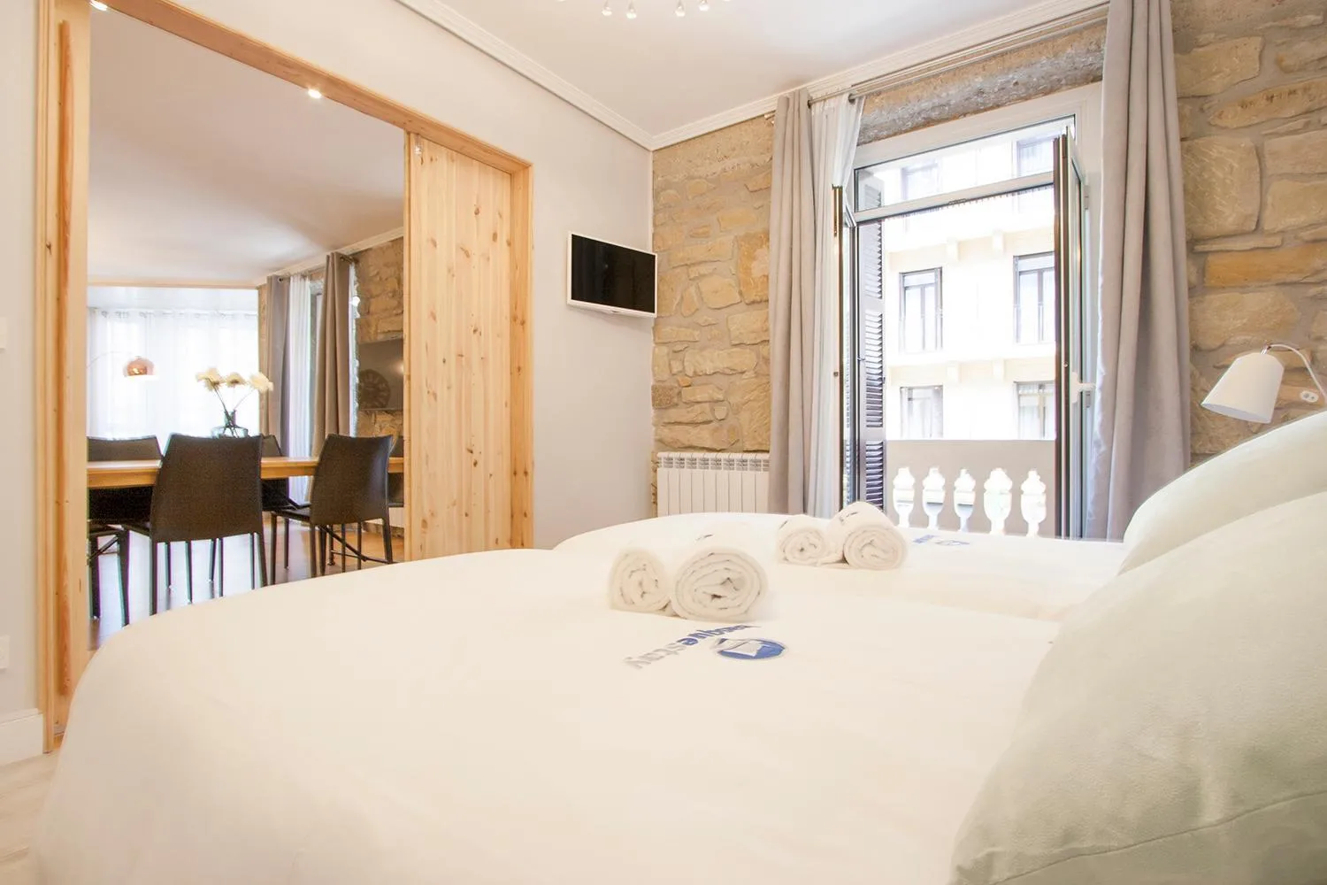 Bed in Gerezi - Basque Stay