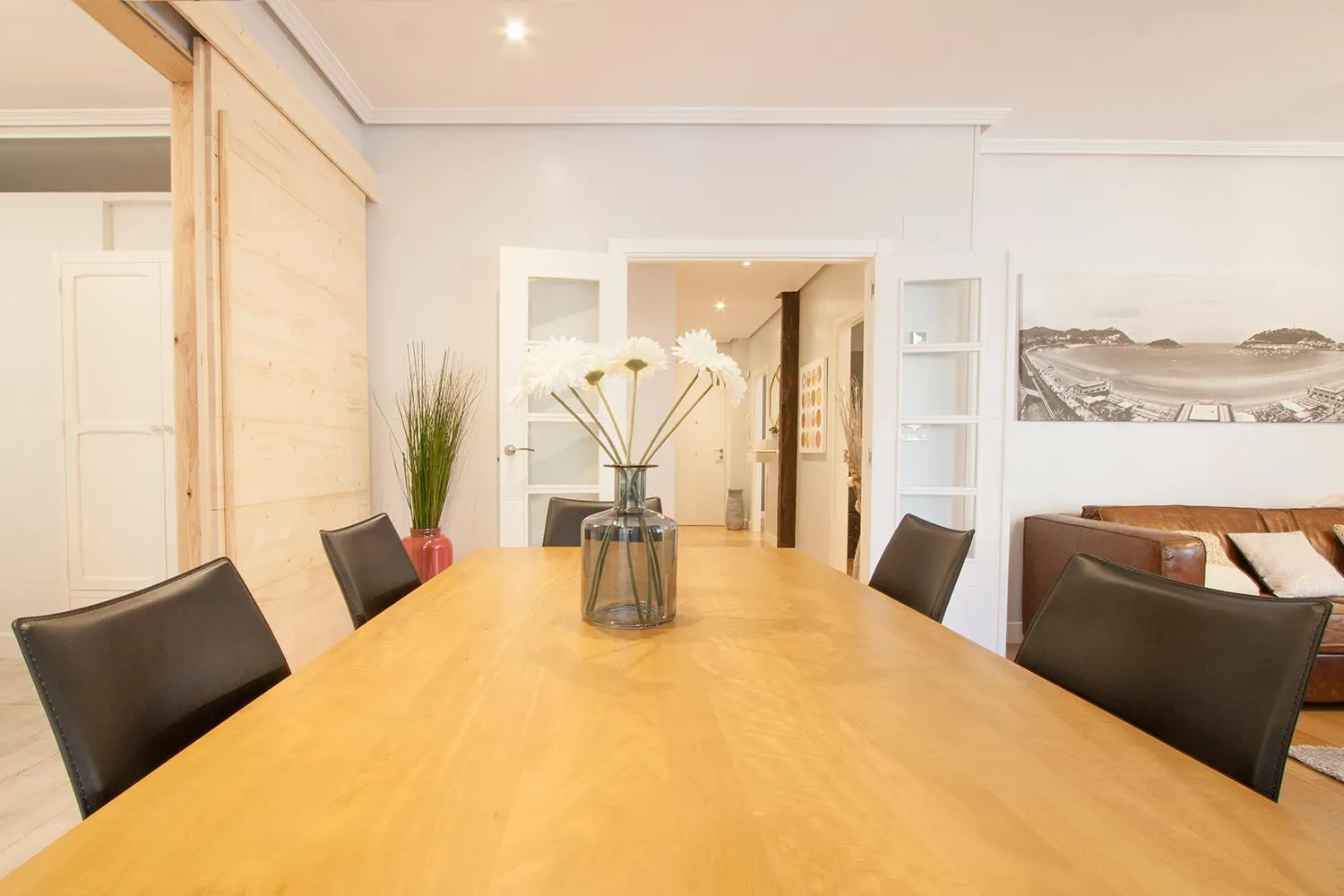 Dining area in Gerezi - Basque Stay