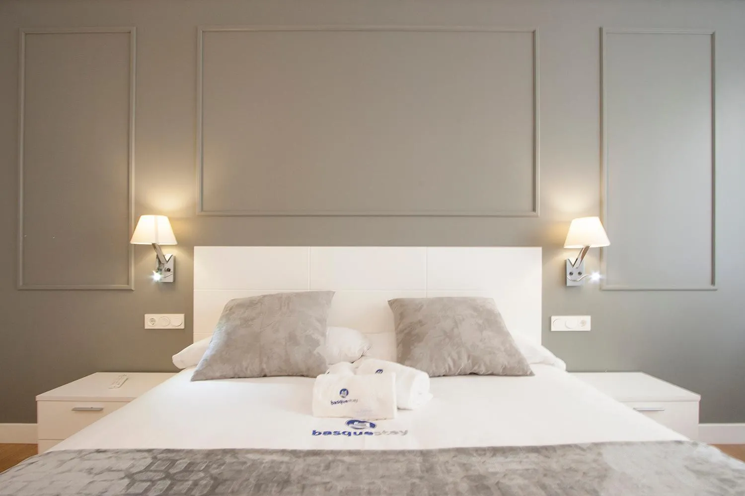 Bed in Gerezi - Basque Stay