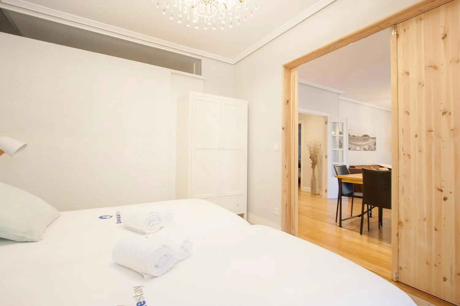 Bed in Gerezi - Basque Stay
