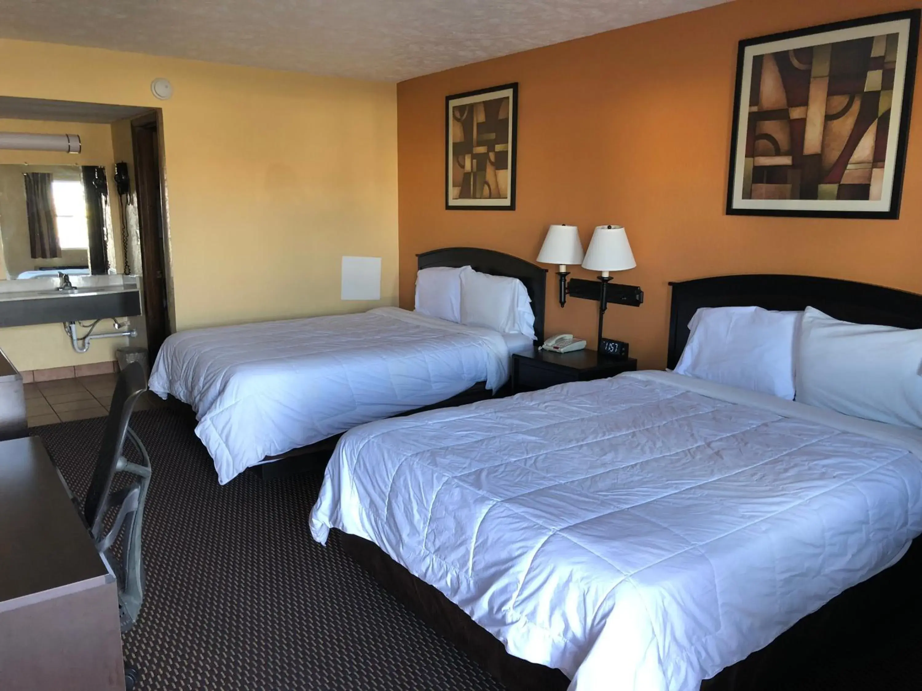 Queen Room with Two Queen Beds in Nendels Inn & Suites Dodge City Airport Queen Room with Two Queen Beds in Nendels Inn & Suites Dodge City Airport