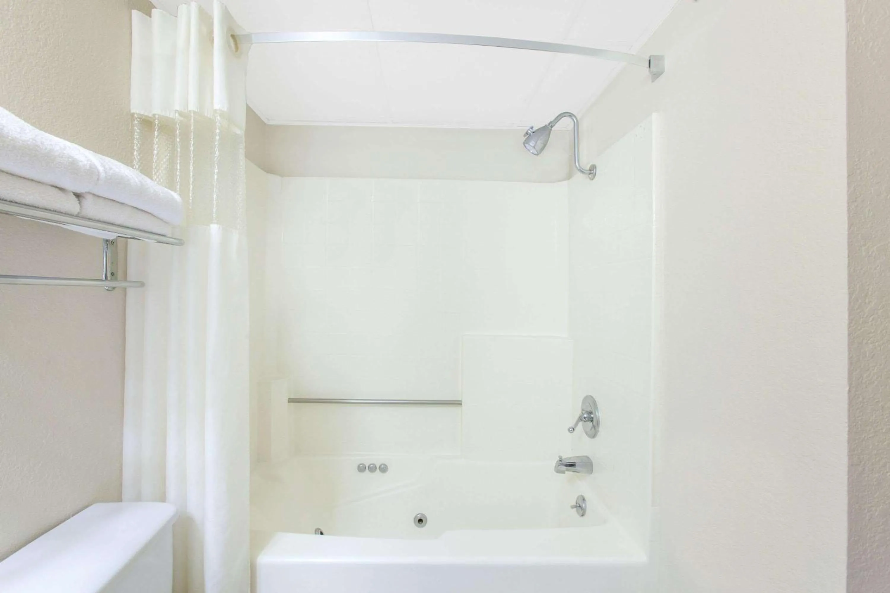 Bathroom in Baymont by Wyndham Branson - On the Strip