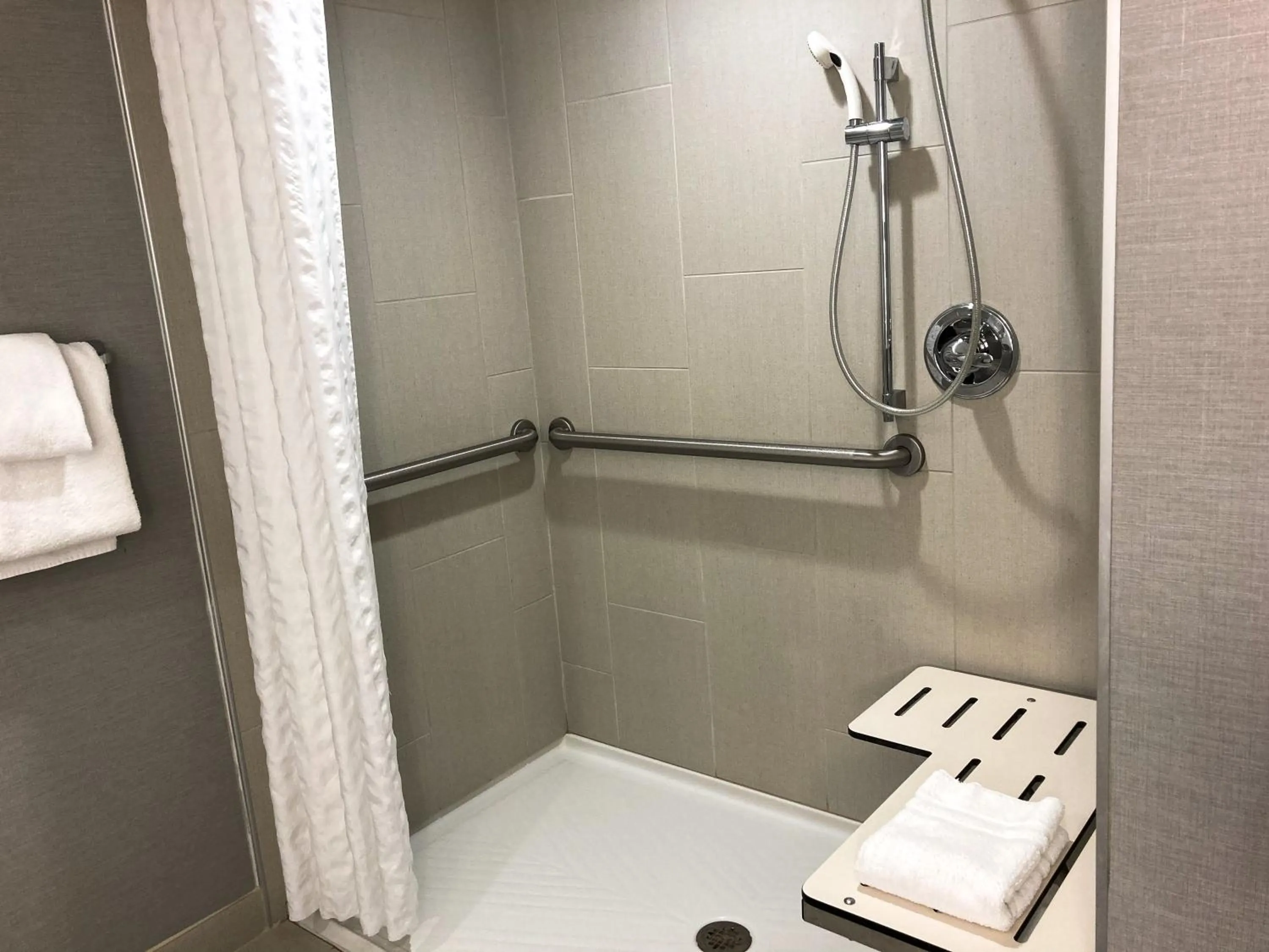 Shower in Toftrees Golf Resort