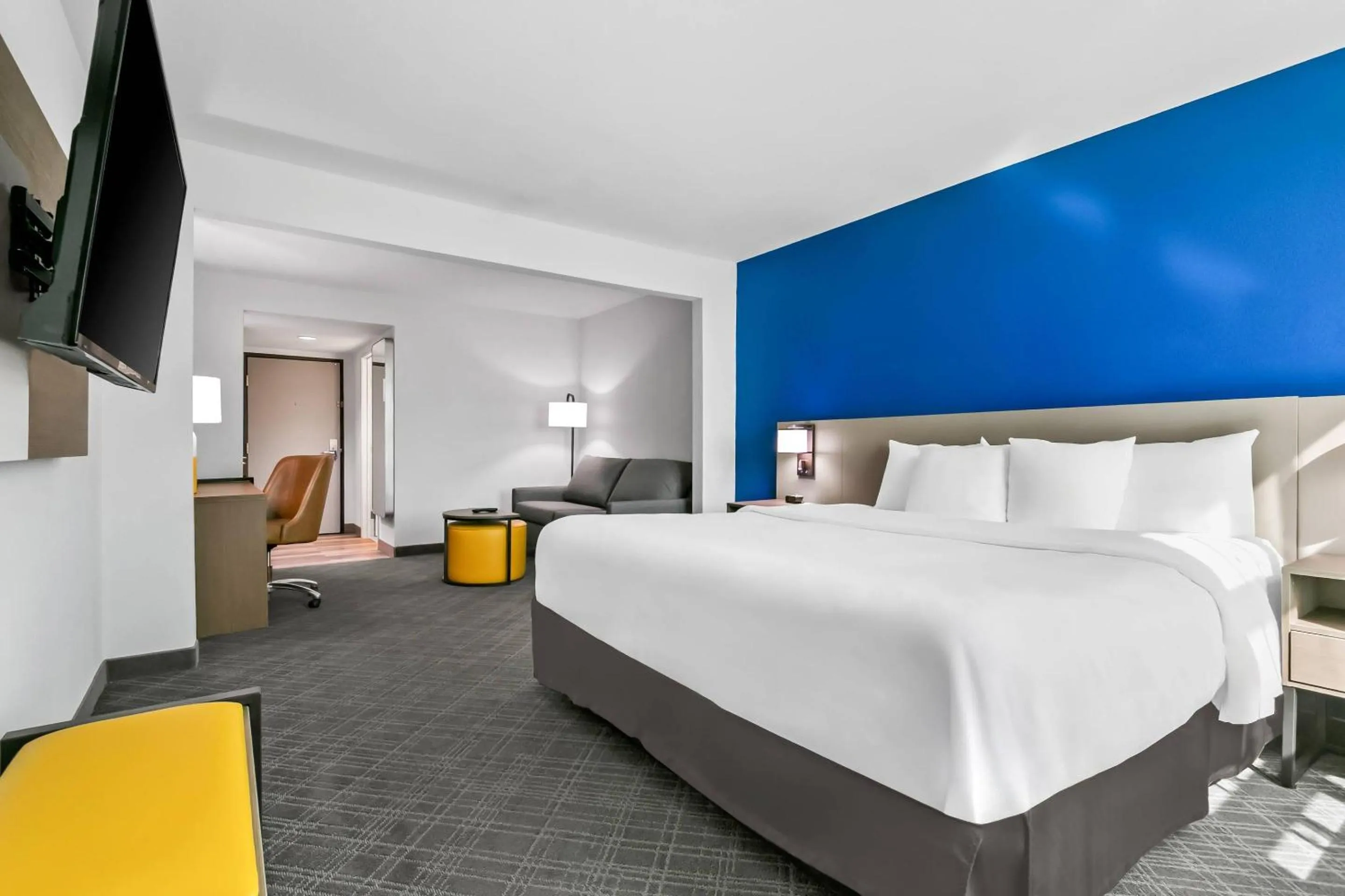 Bedroom, Bed in Comfort Inn & Suites Grand Blanc-Flint