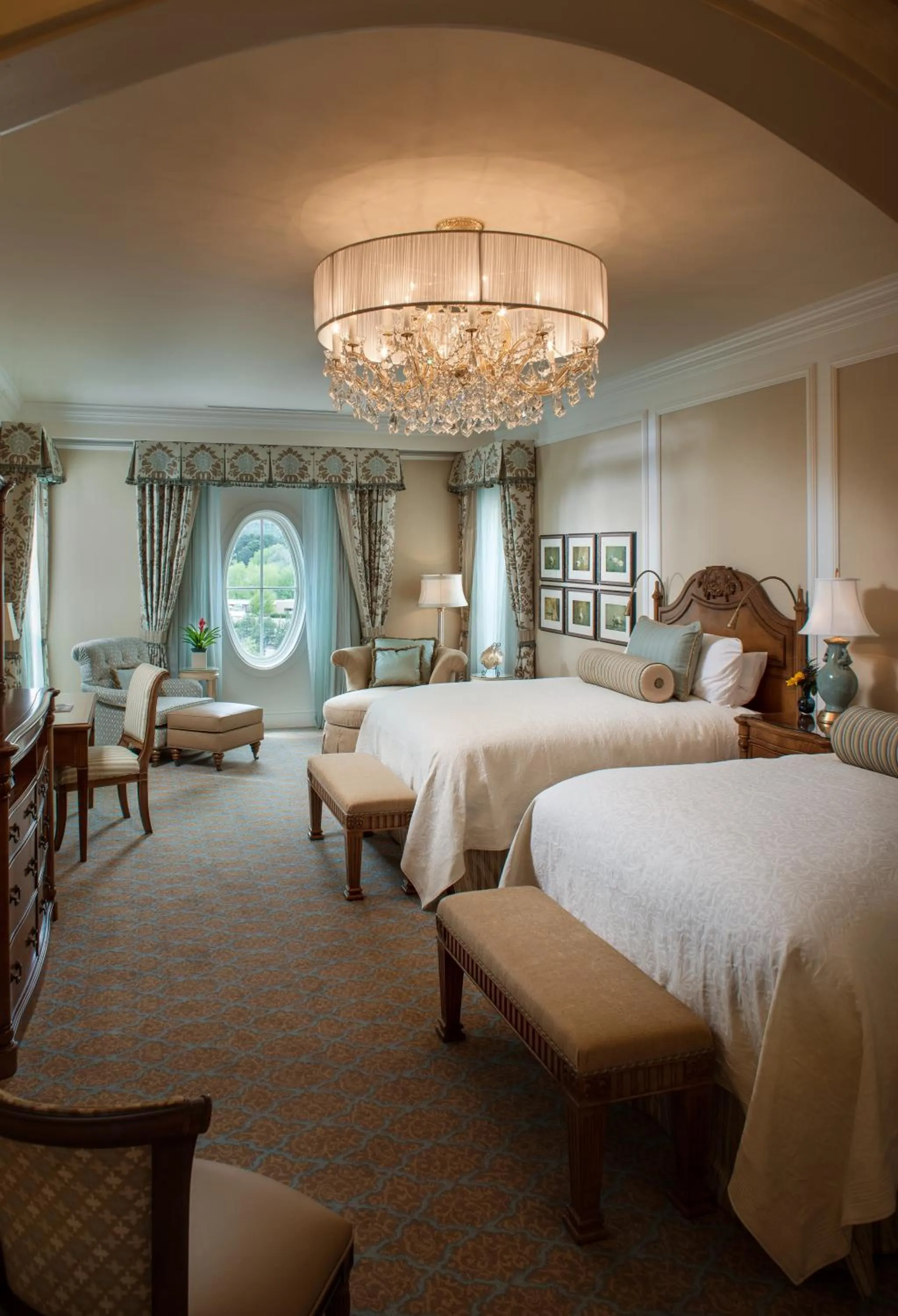 Bedroom, Bed in The Broadmoor