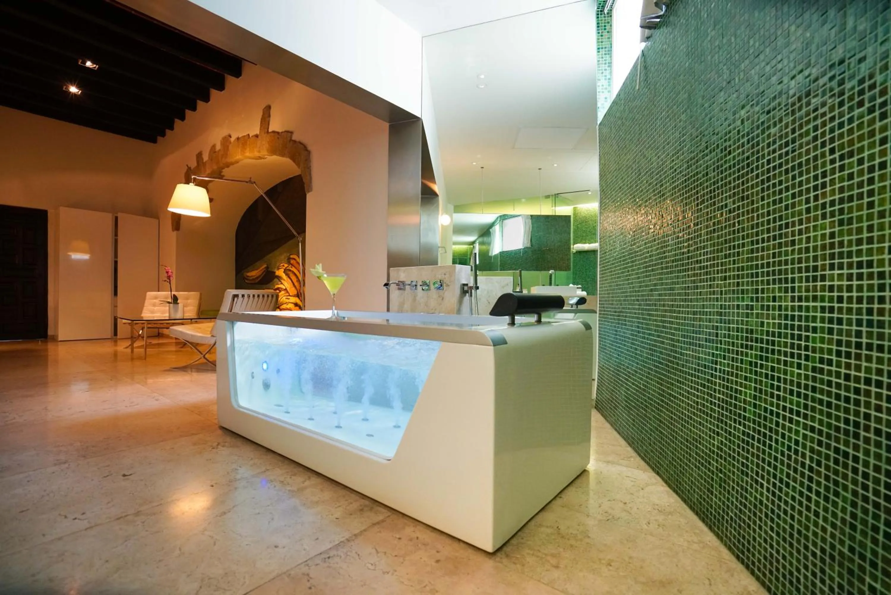 Hot Tub in Anticavilla Hotel Restaurante & Spa