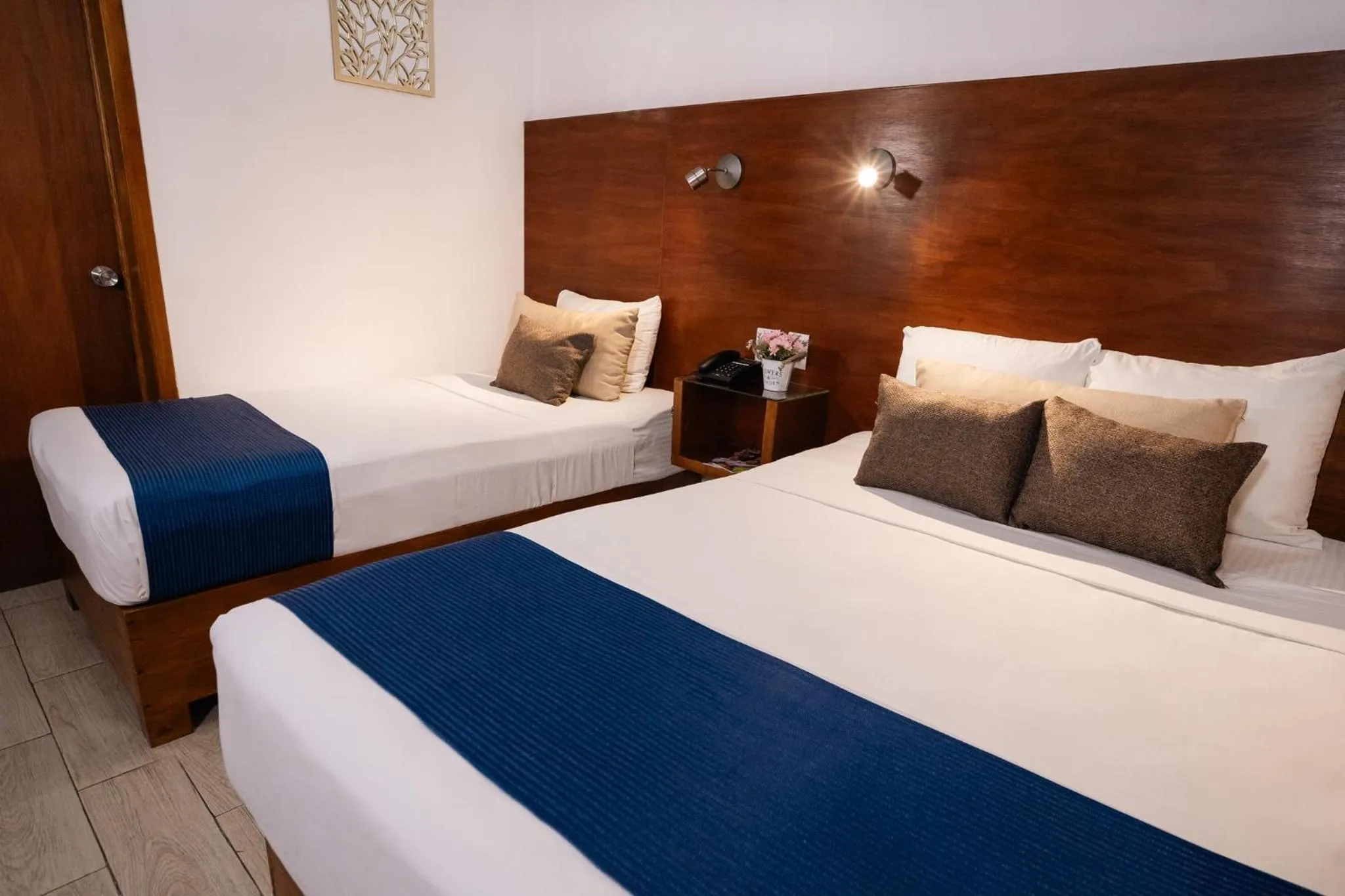 Bed in Hotel del Carmen, en el Centro- DESAYUNO Incluido !