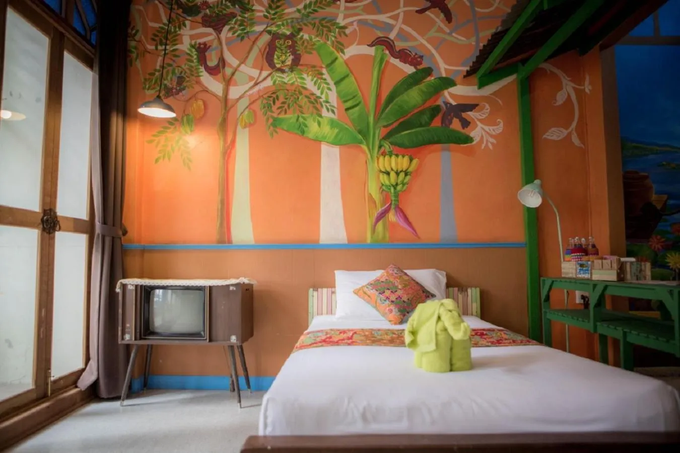 Bed in Phranakorn-Nornlen