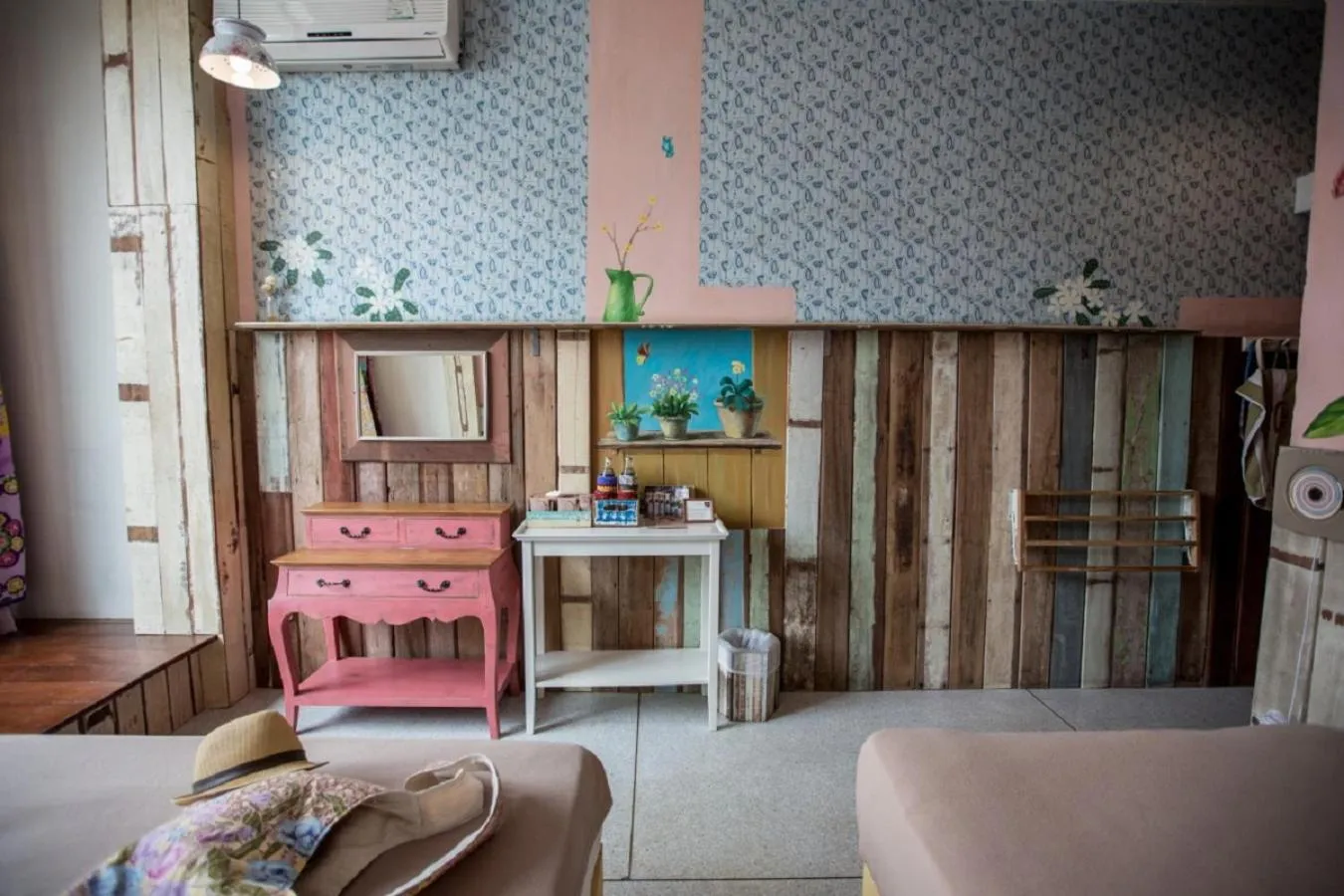 Photo of the whole room in Phranakorn-Nornlen