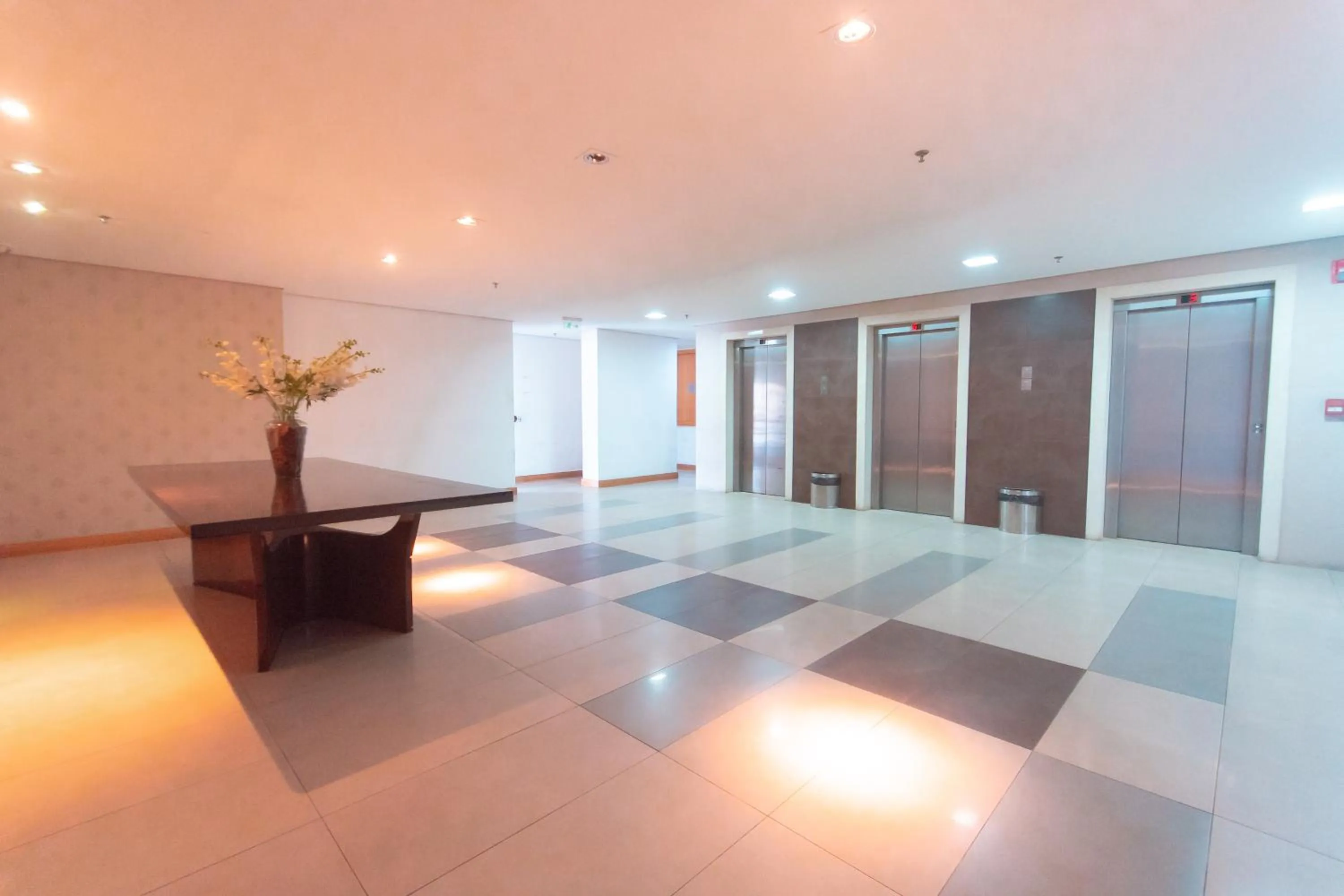 elevator in Salvador Business & Flat by Avectur