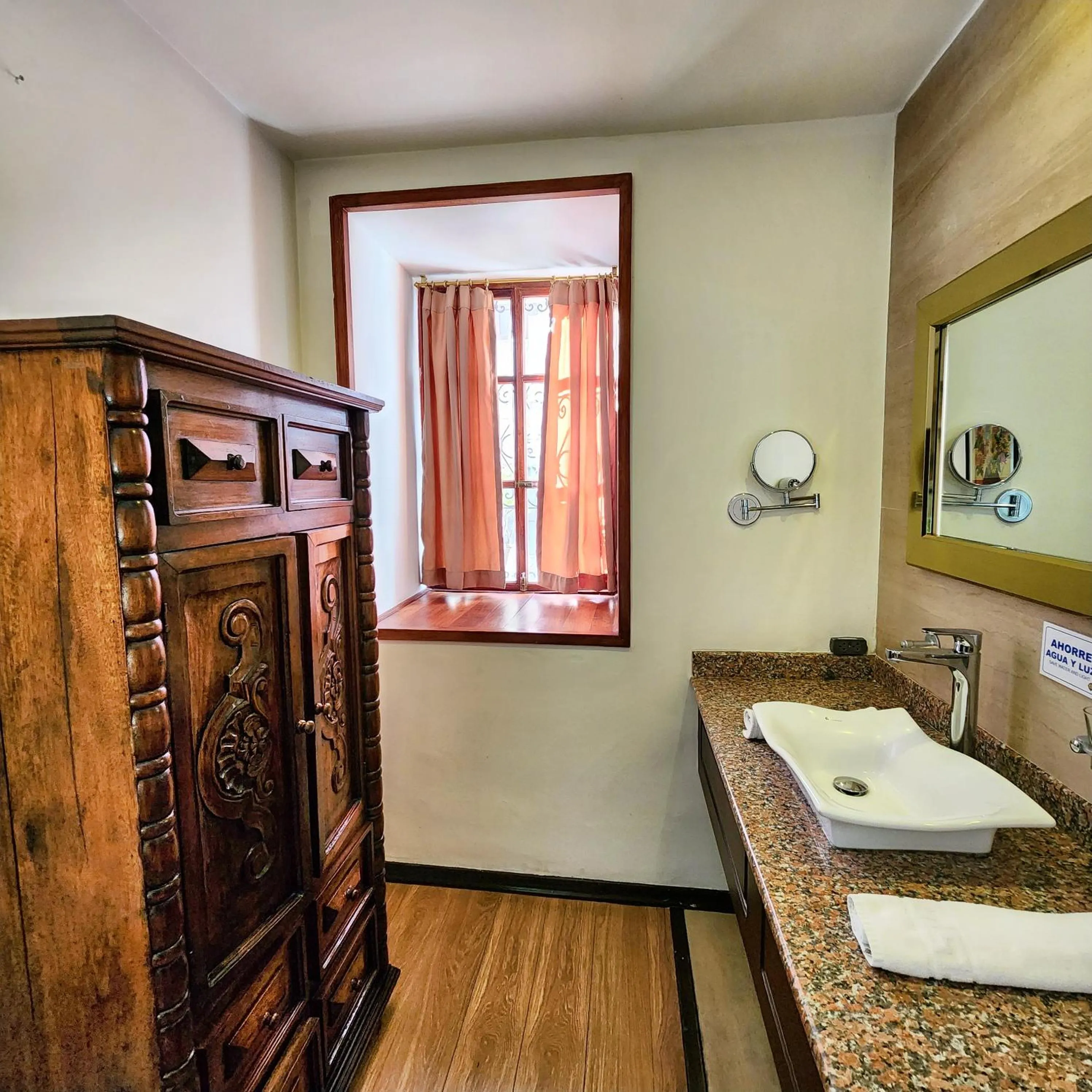 Bathroom, Bed in Hotel Boutique Casa San Marcos