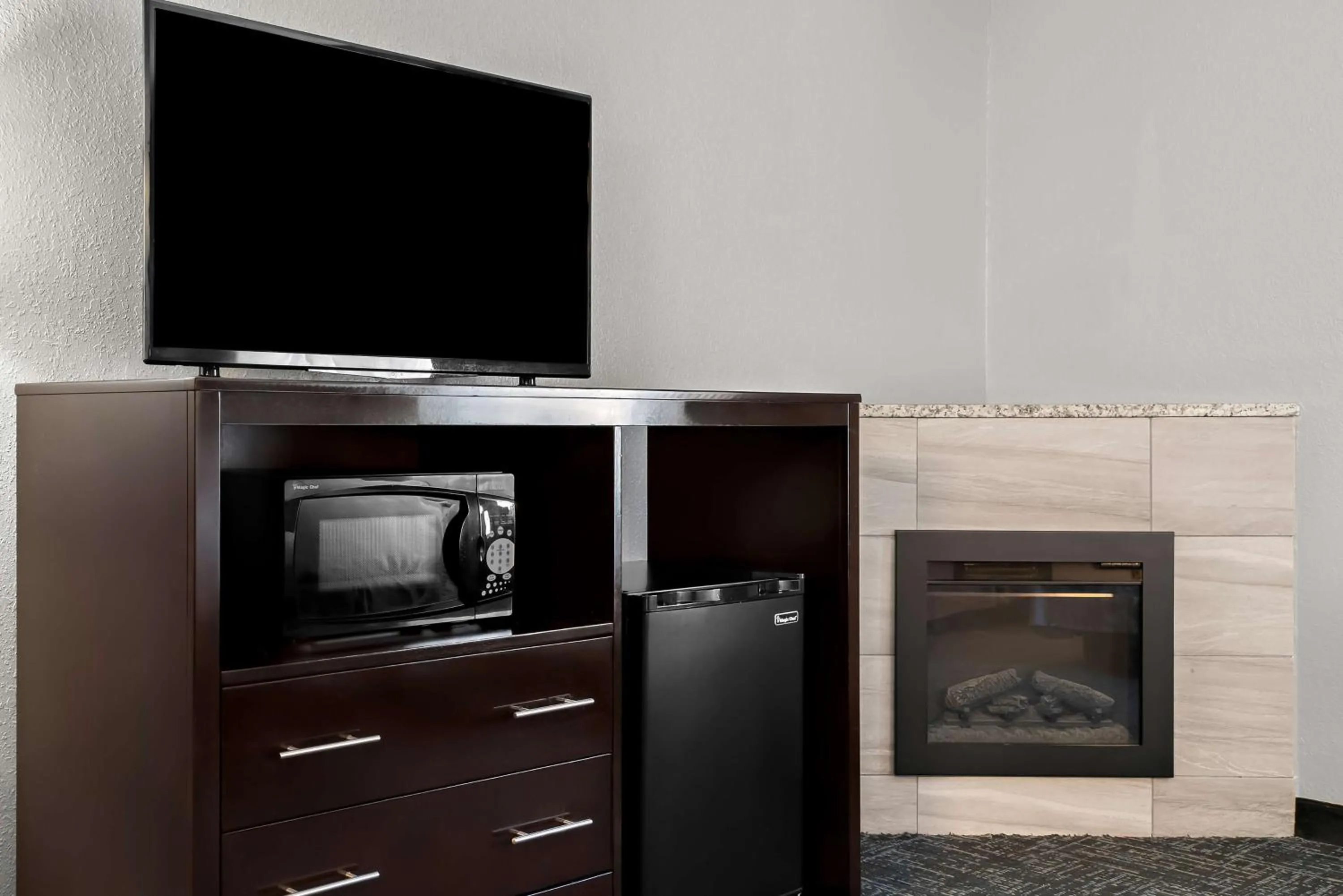 Bedroom in Best Western Plus Flint Airport Inn & Suites