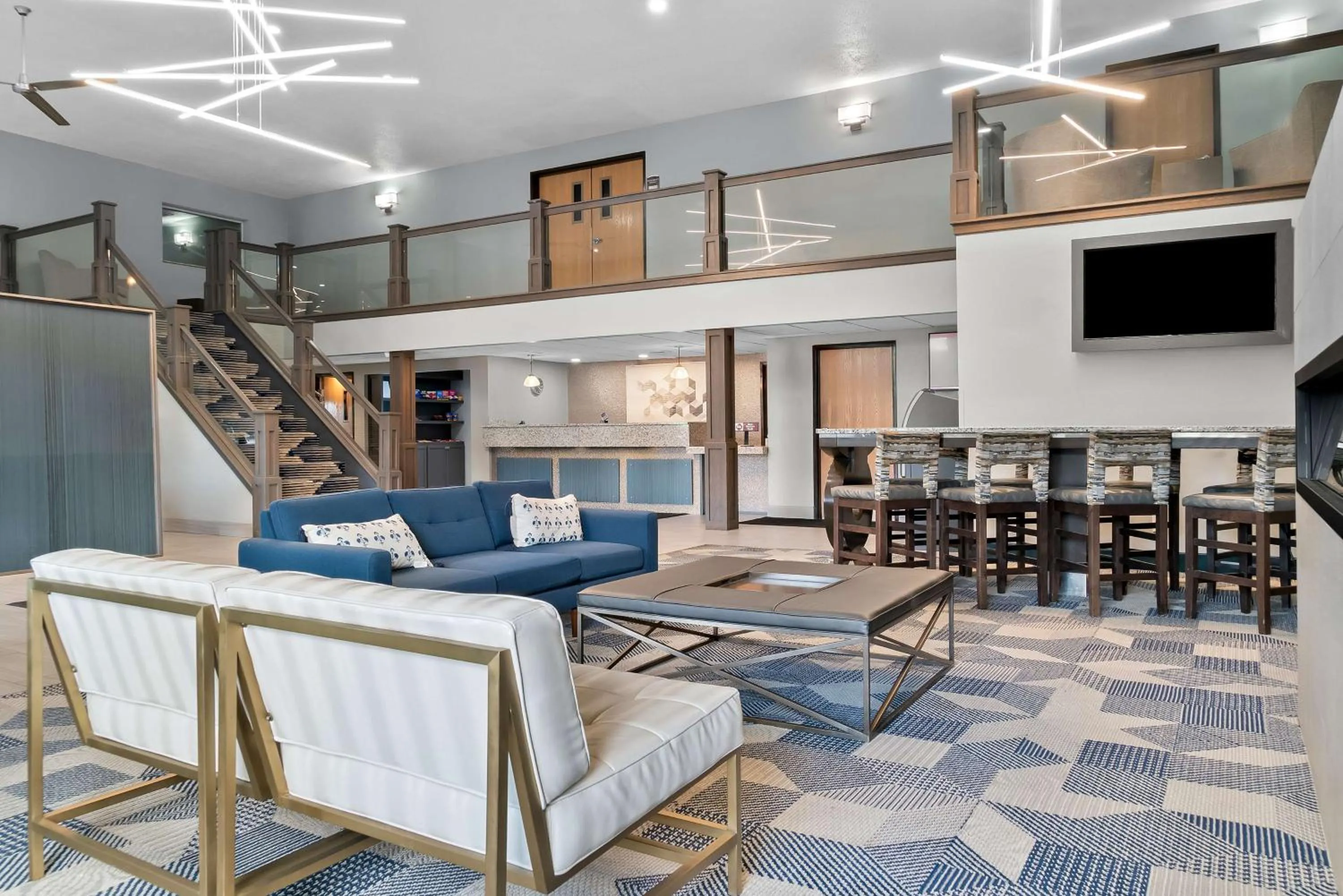 Lobby or reception in Best Western Plus Flint Airport Inn & Suites