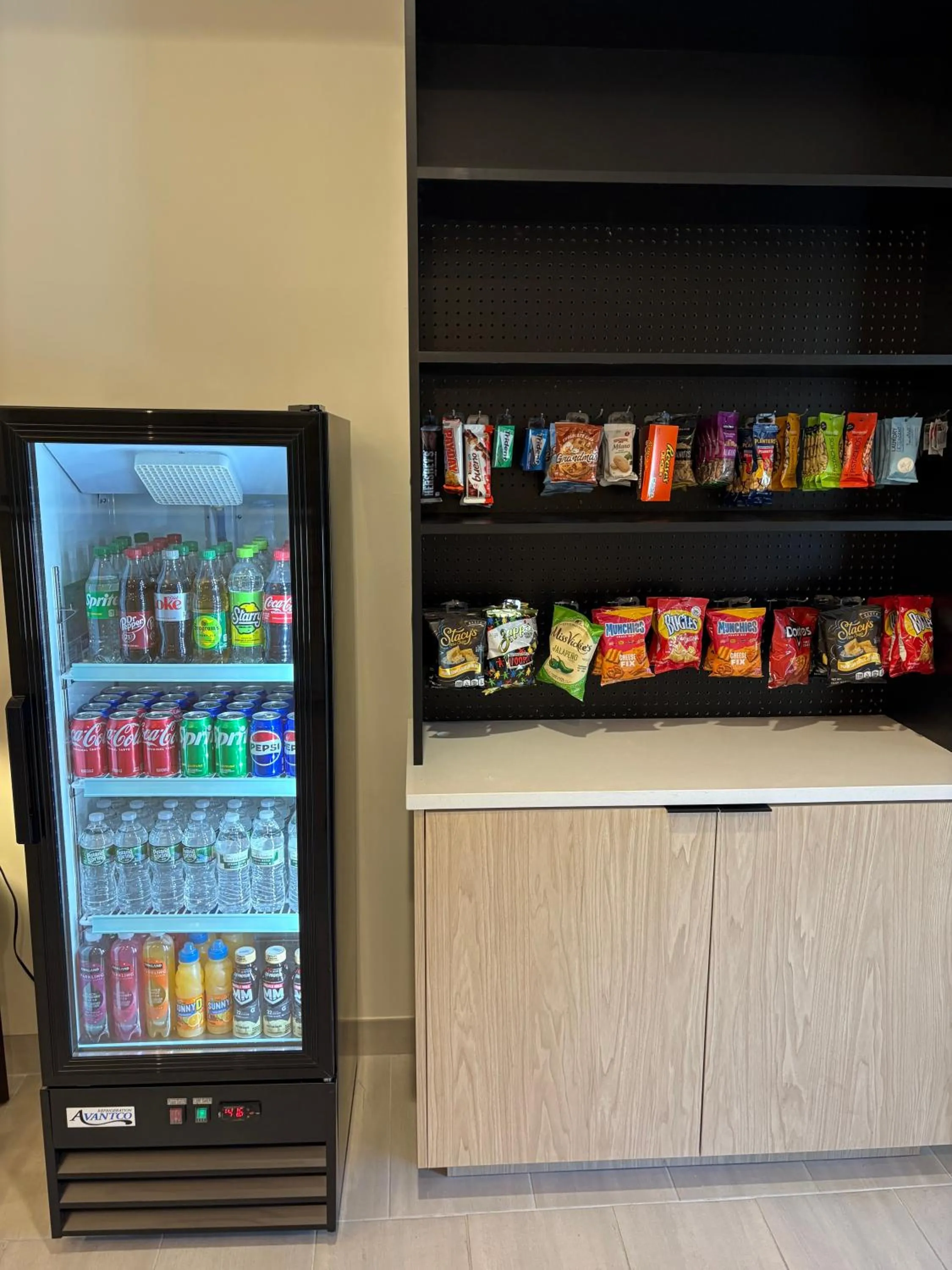 vending machine in Tapa Hotel Inn & Suites