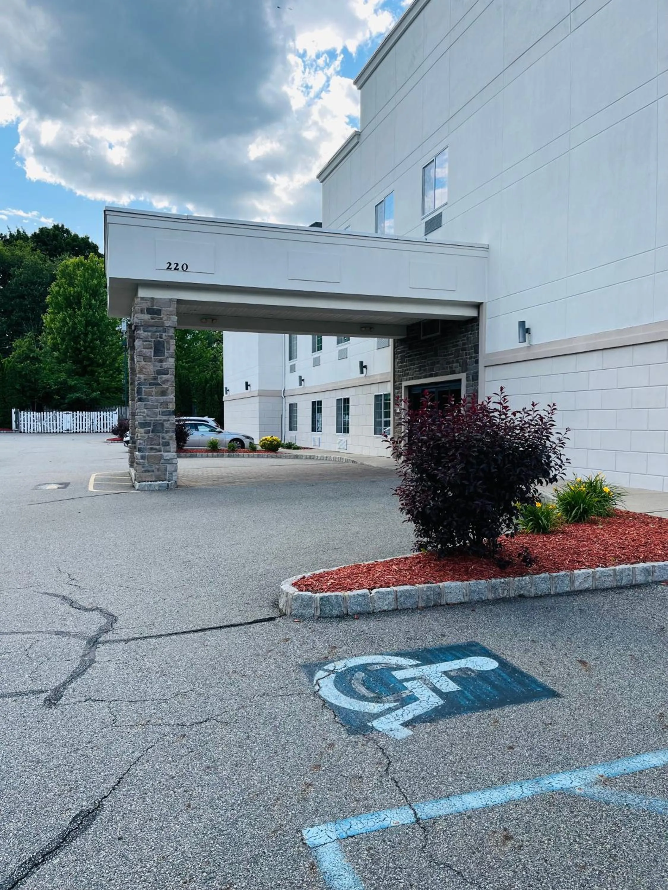 Property building in Tapa Hotel Inn & Suites