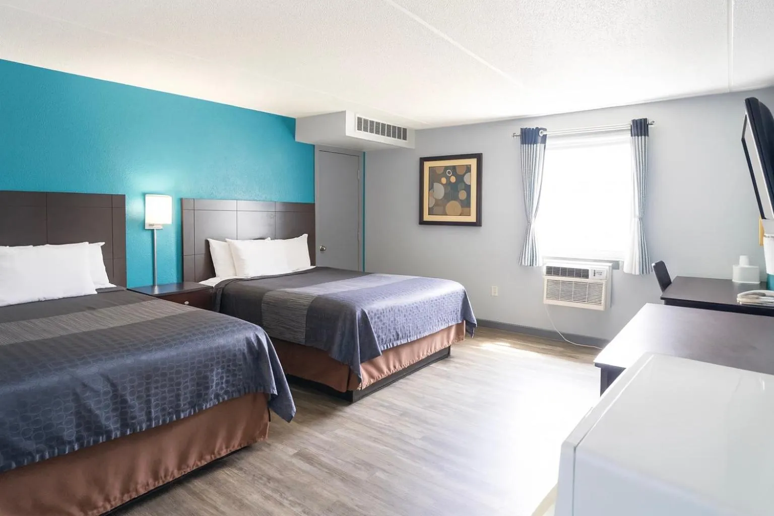 Bedroom, Bed in Executive Inn Owatonna Hwy 35