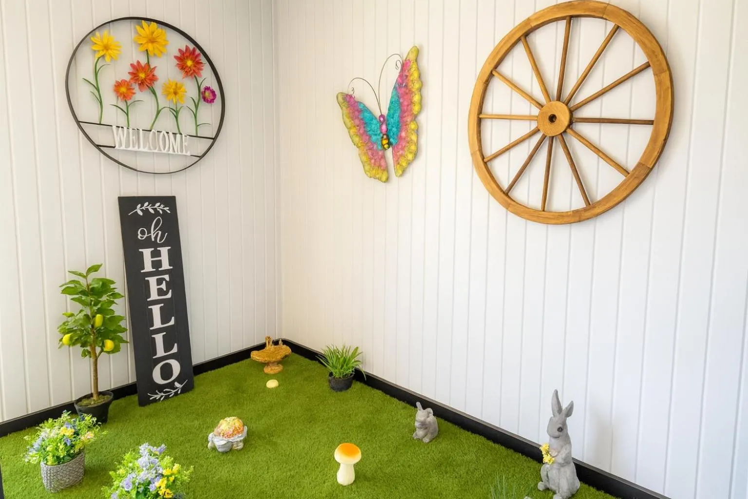 Decorative detail in Executive Inn Owatonna Hwy 35