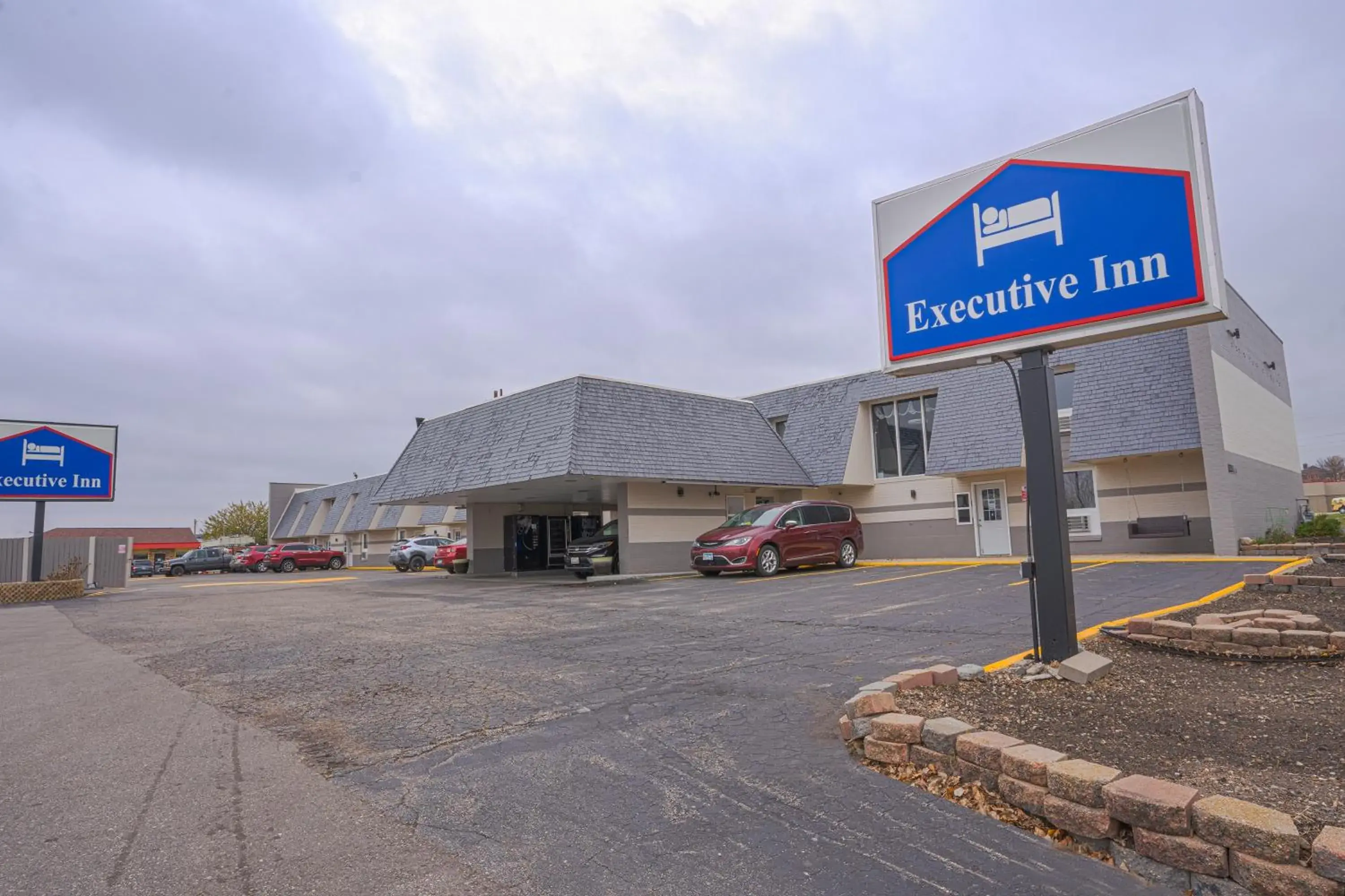 Executive Inn Owatonna Hwy 35 Executive Inn Owatonna Hwy 35