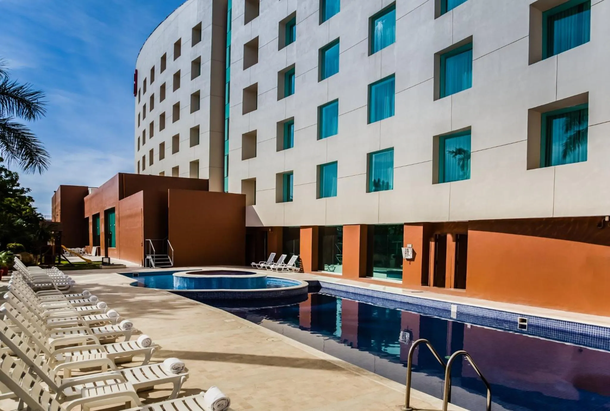 Swimming pool in Fiesta Inn Culiacan