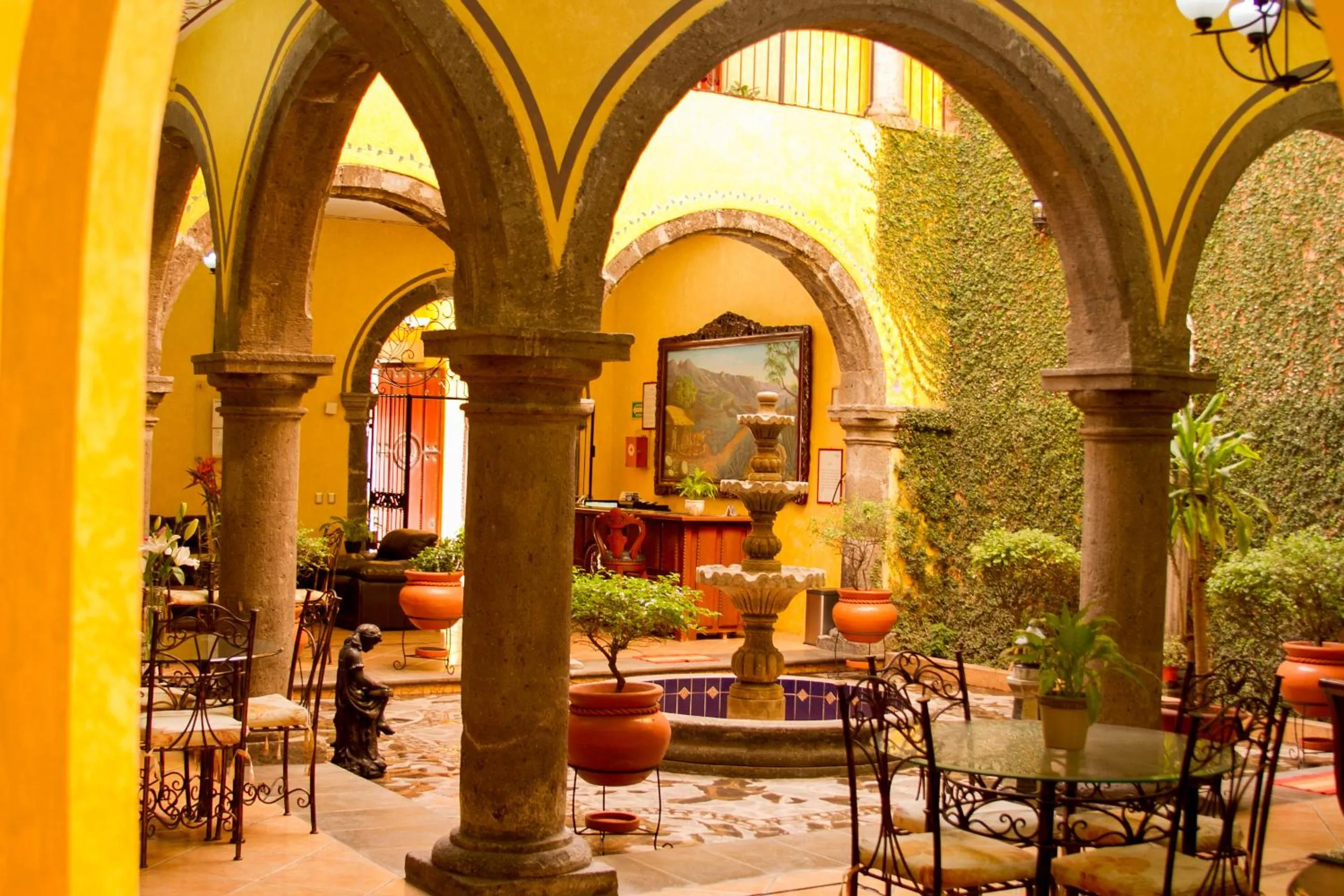 Patio in Hotel Casa Dulce Maria