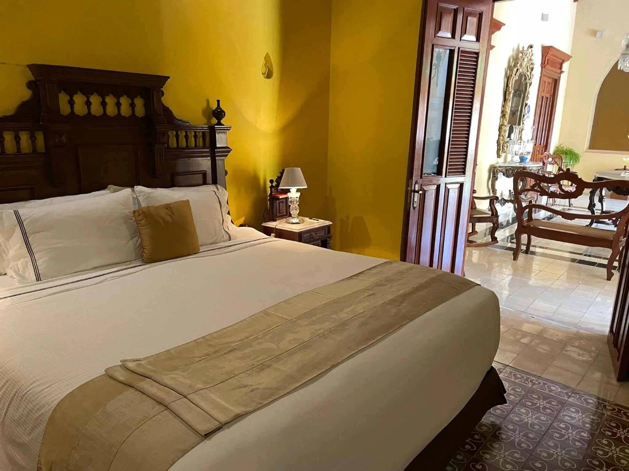 Bed in Hotel Boutique Casa Don Gustavo, Campeche
