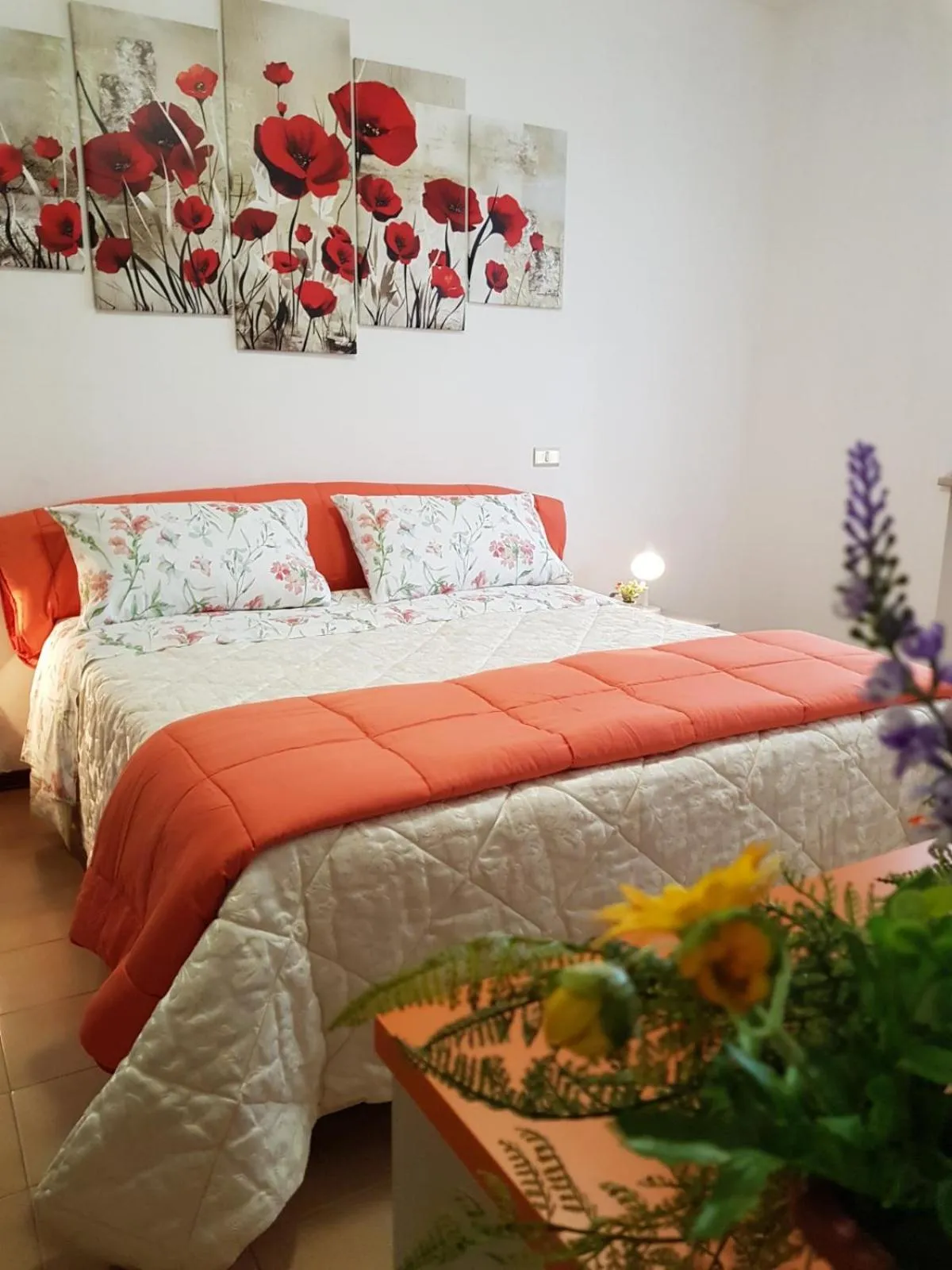 Bed in MAYFLOWERS B&B Zona Ospedale Cisanello Pisa