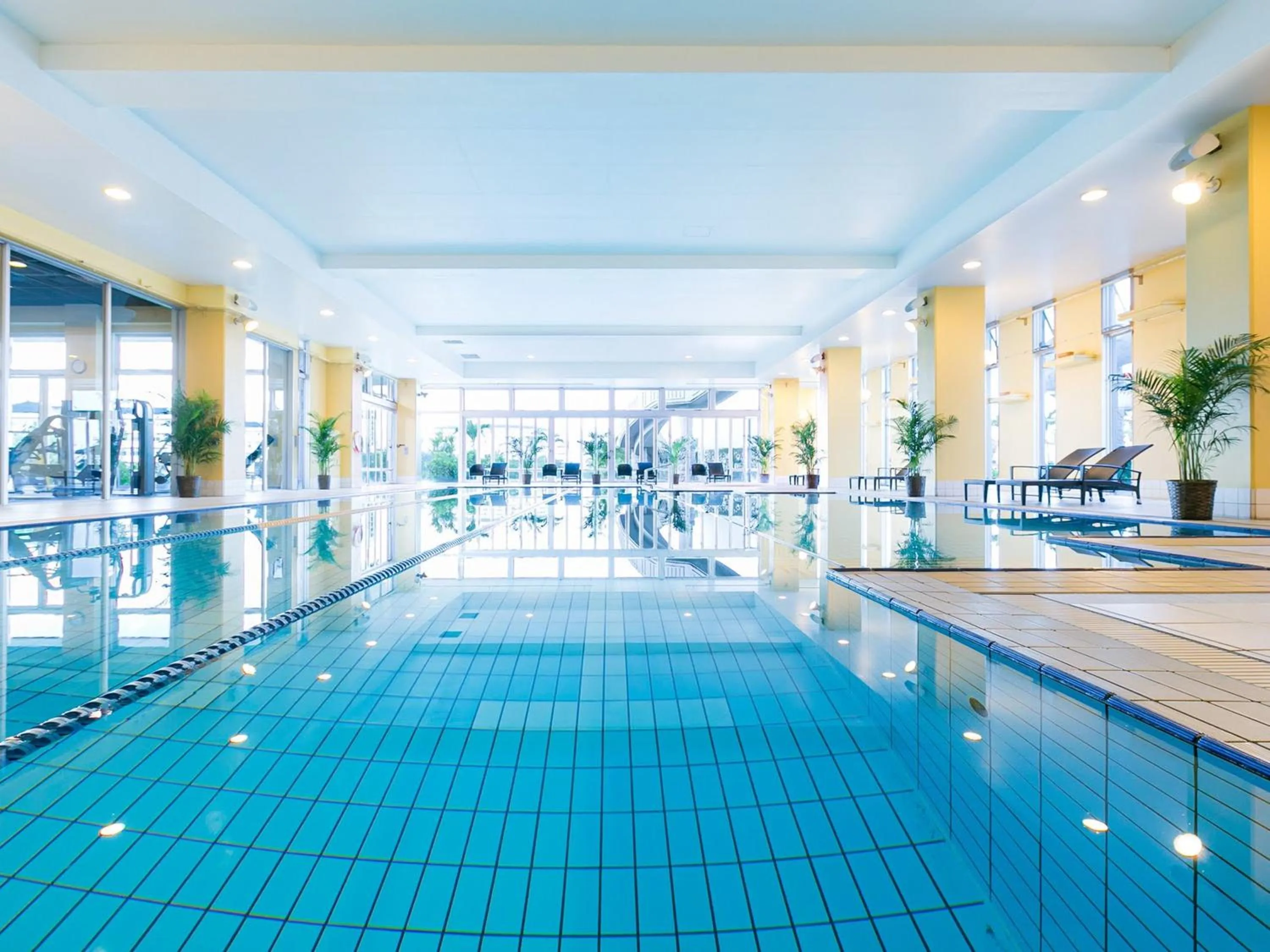 Swimming pool in Oriental Hotel Okinawa Resort & Spa