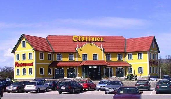 Facade/entrance in Oldtimer Motorhotel Guntramsdorf