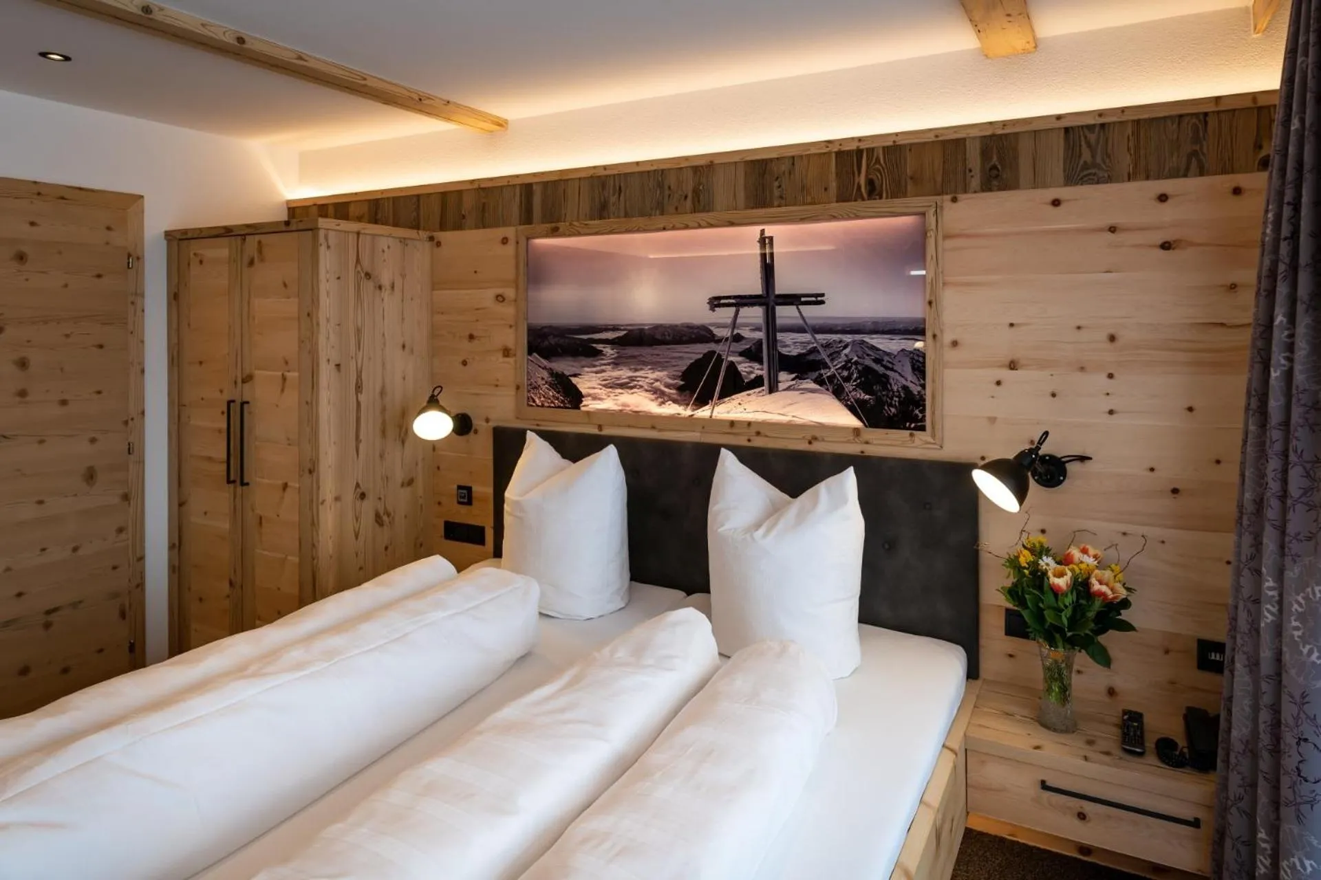 Photo of the whole room, Bed in Hotel Huber Hochland