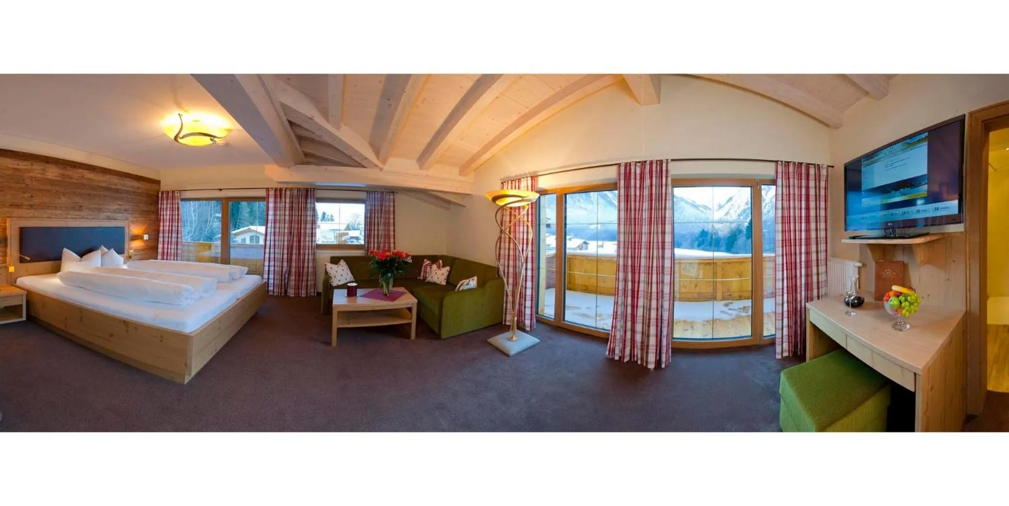 Photo of the whole room, Bed in Hotel Huber Hochland