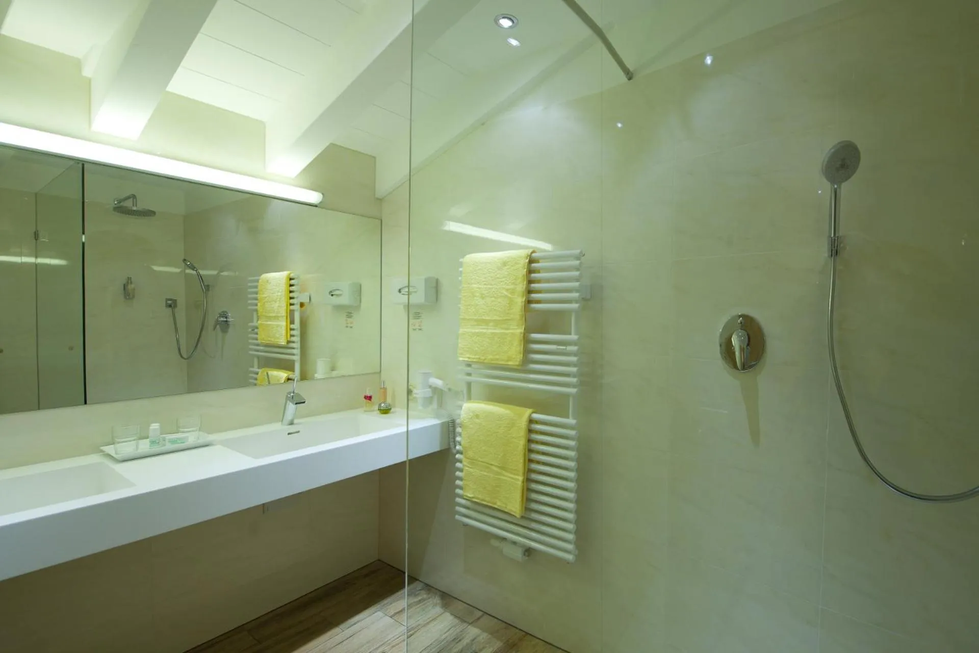Bathroom in Hotel Huber Hochland
