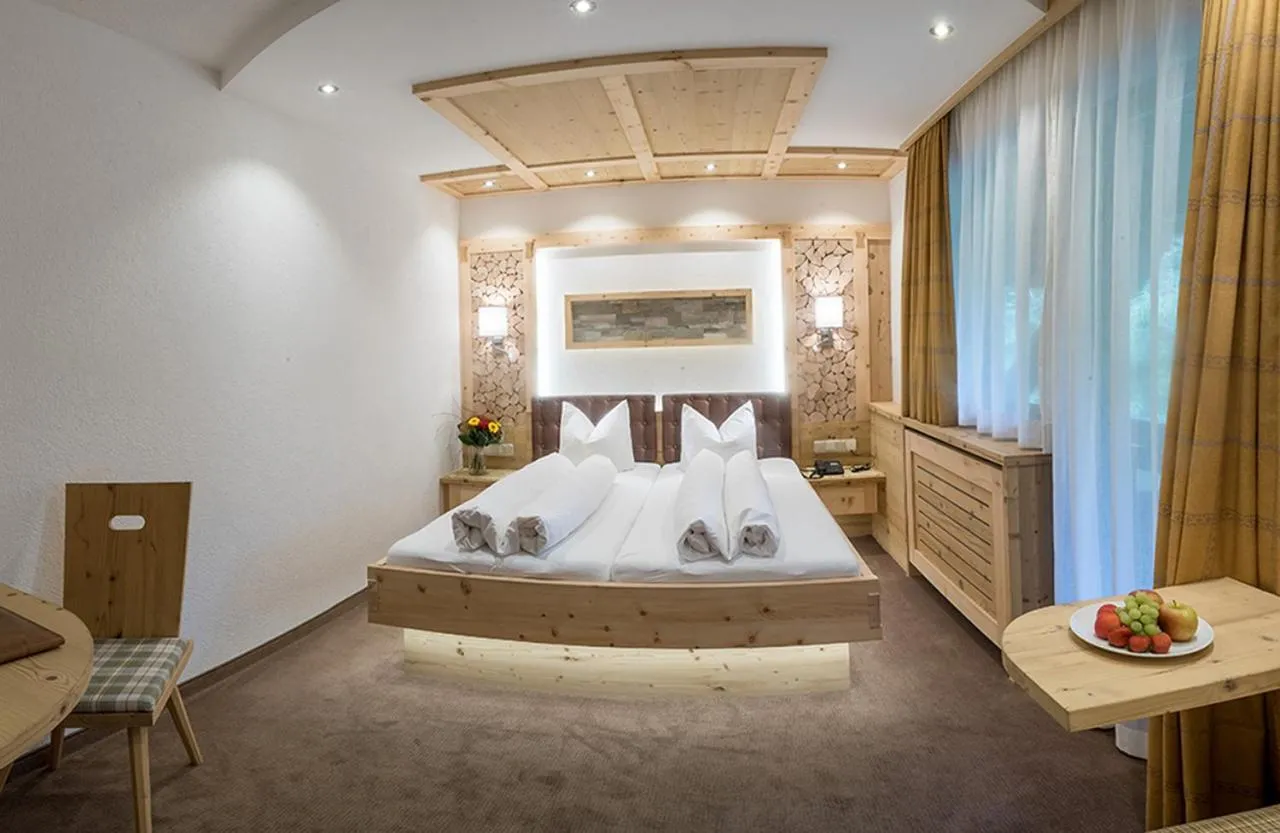 Photo of the whole room, Bed in Hotel Huber Hochland