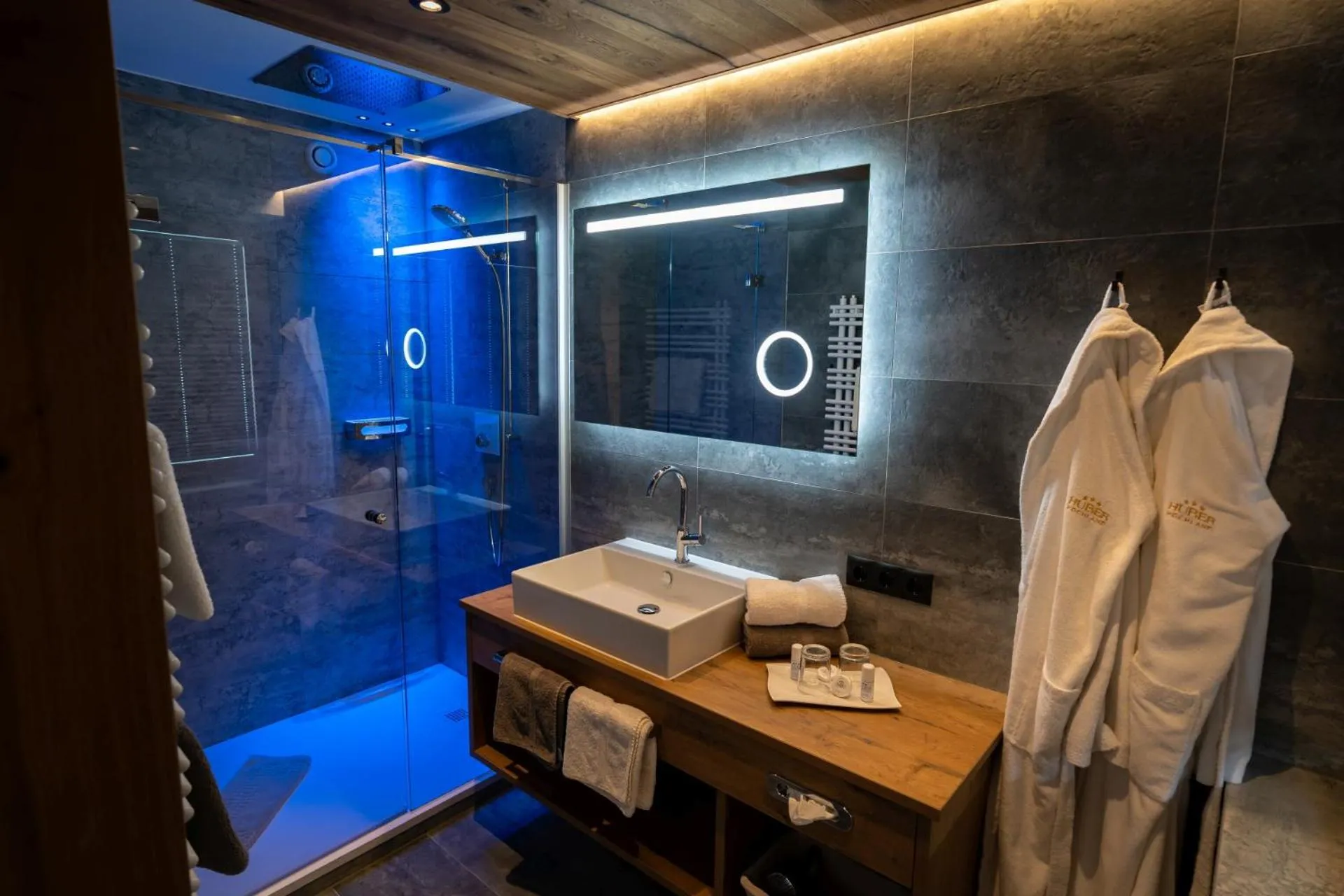 Bathroom in Hotel Huber Hochland