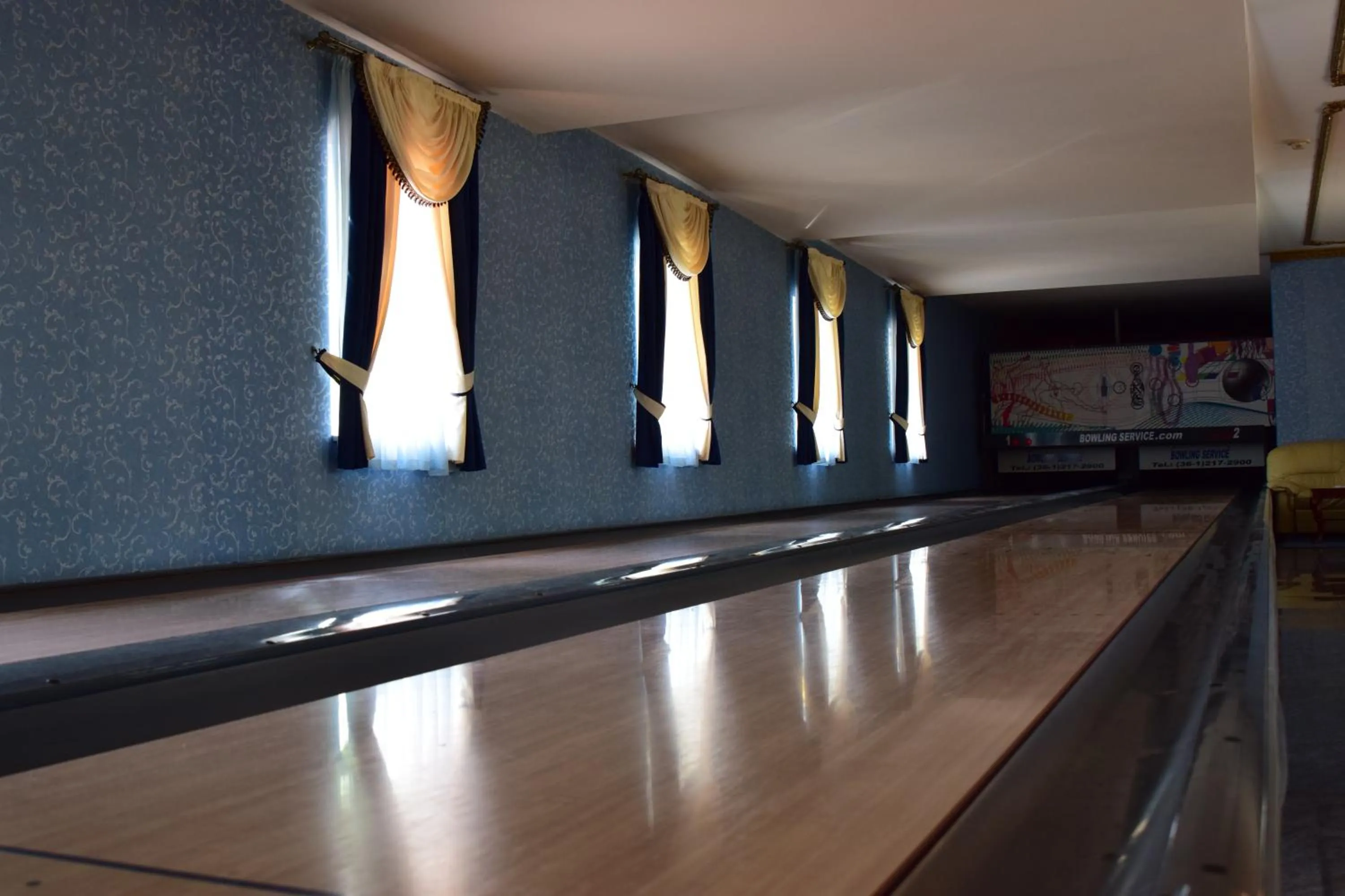 Bowling in Hotel Bíbic és Tüskevár Étterem és Horgásztó